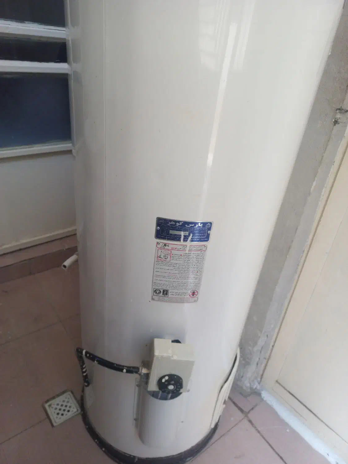 آبگرمکن ایستاده سالم|آبگرمکن، پکیج، شوفاژ|سنندج, |دیوار