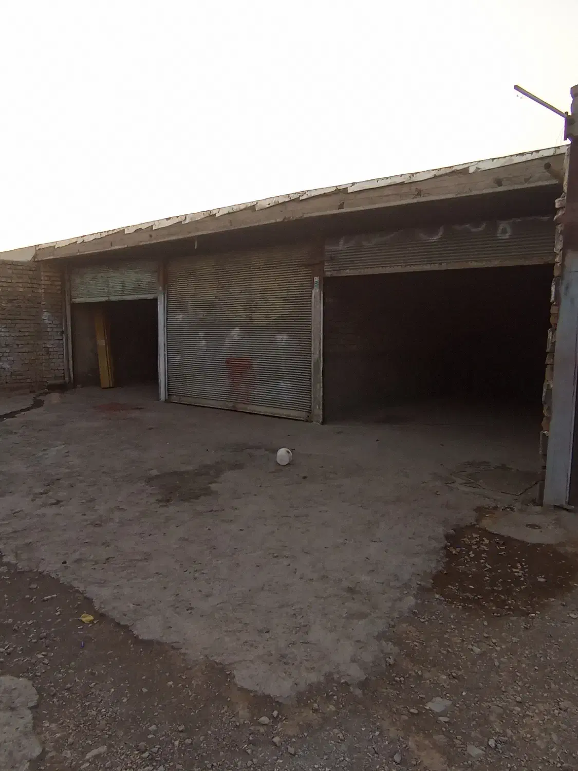 اجاره کارگاه|اجارهٔ دفتر صنعتی، کشاورزی، تجاری|پیر بکران, |دیوار