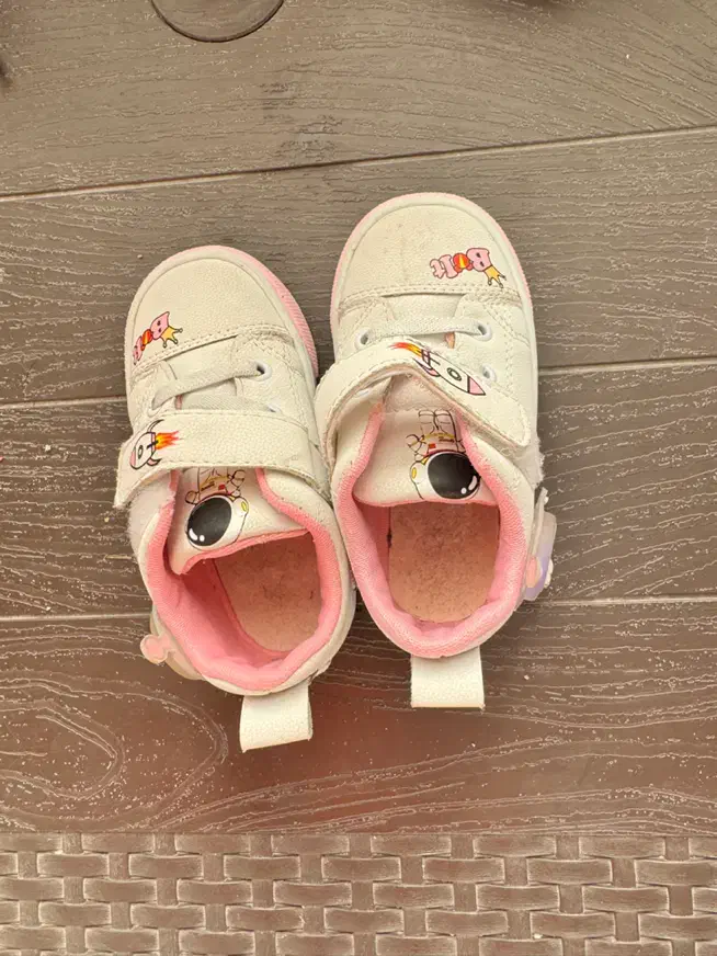 کفش چراغ دار کودکانه|کفش و لباس بچه|مشهد, شاهد (شهرک غرب)|دیوار