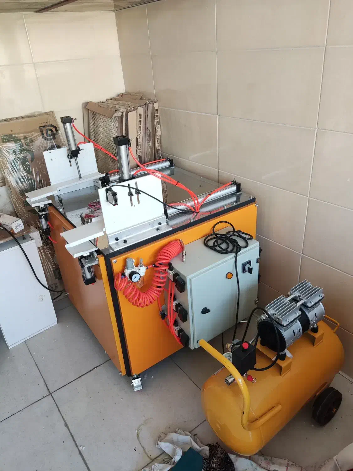 دستگاه بسته بندی دستمال کاغذی و سفره یکبار مصرف|ماشین‌آلات صنعتی|سنندج, |دیوار