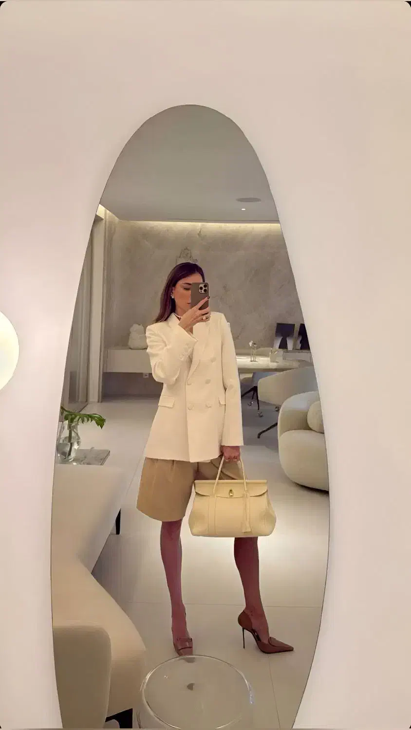 آینه لایونو|آینه|بوکان, |دیوار