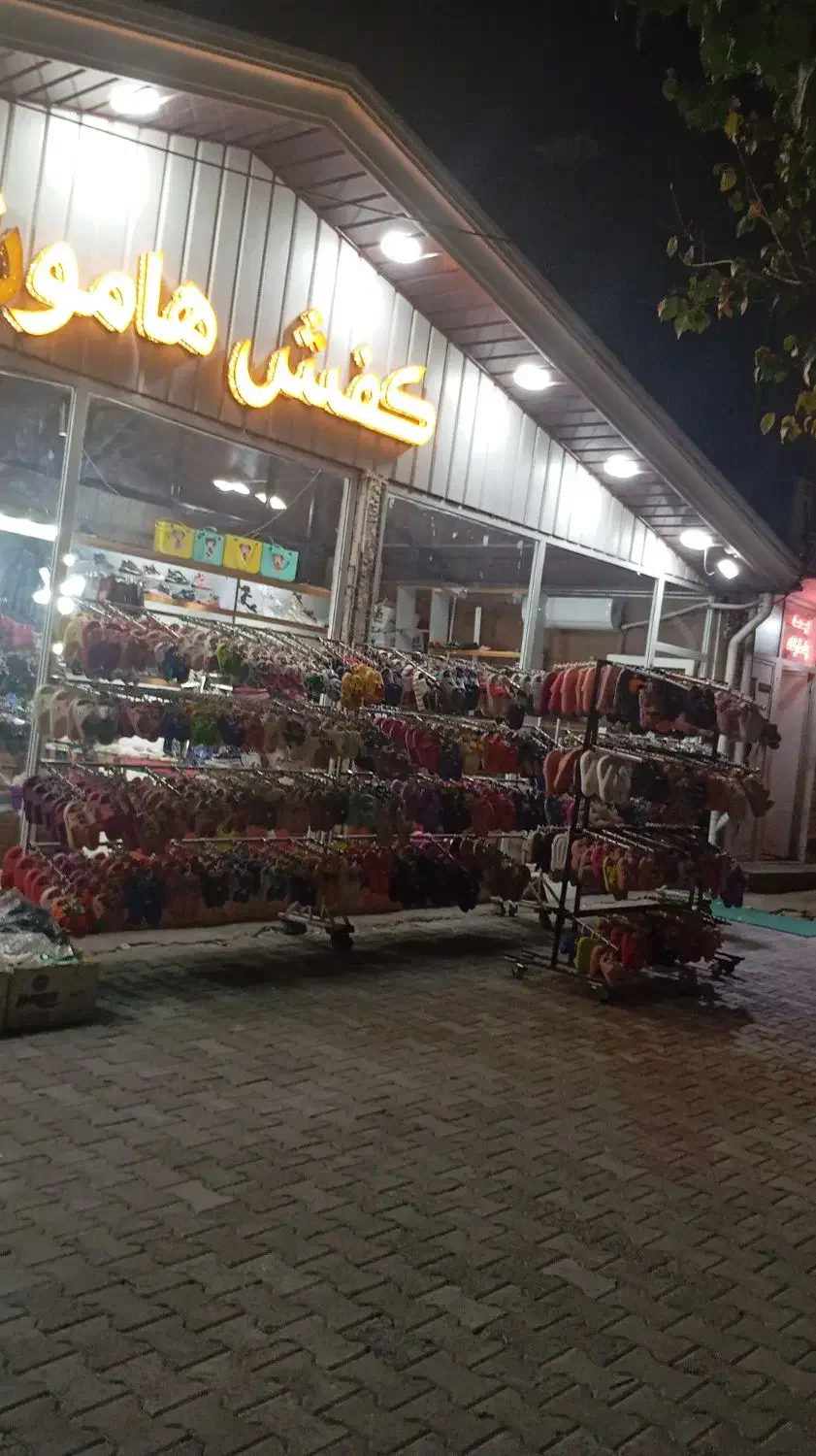 مغازه بزرگ چهار دهنه بلوار رسالت 70 متری|اجارهٔ مغازه و غرفه|ماکو, |دیوار