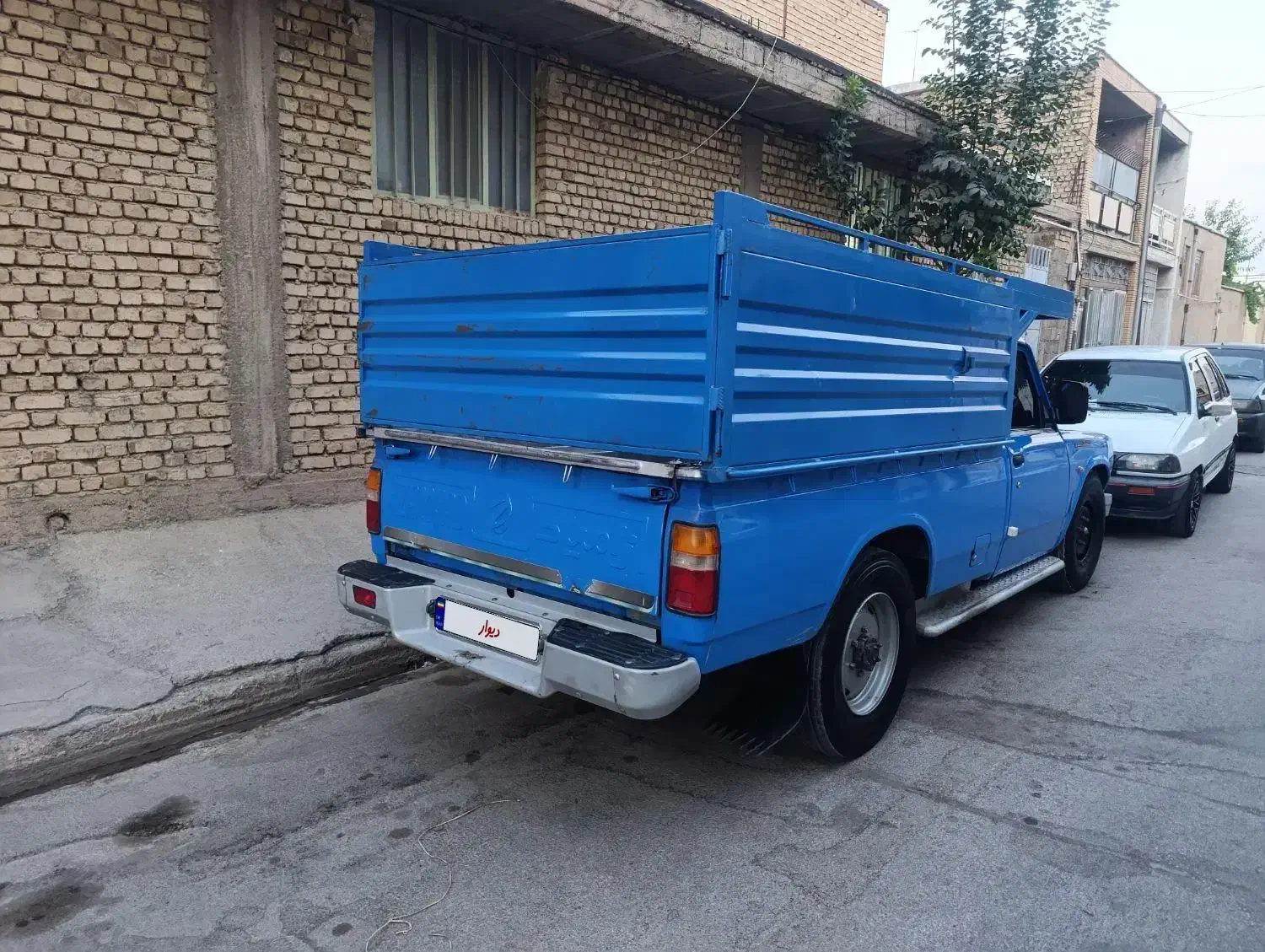 نیسان|خودرو سواری و وانت|بروجن, |دیوار