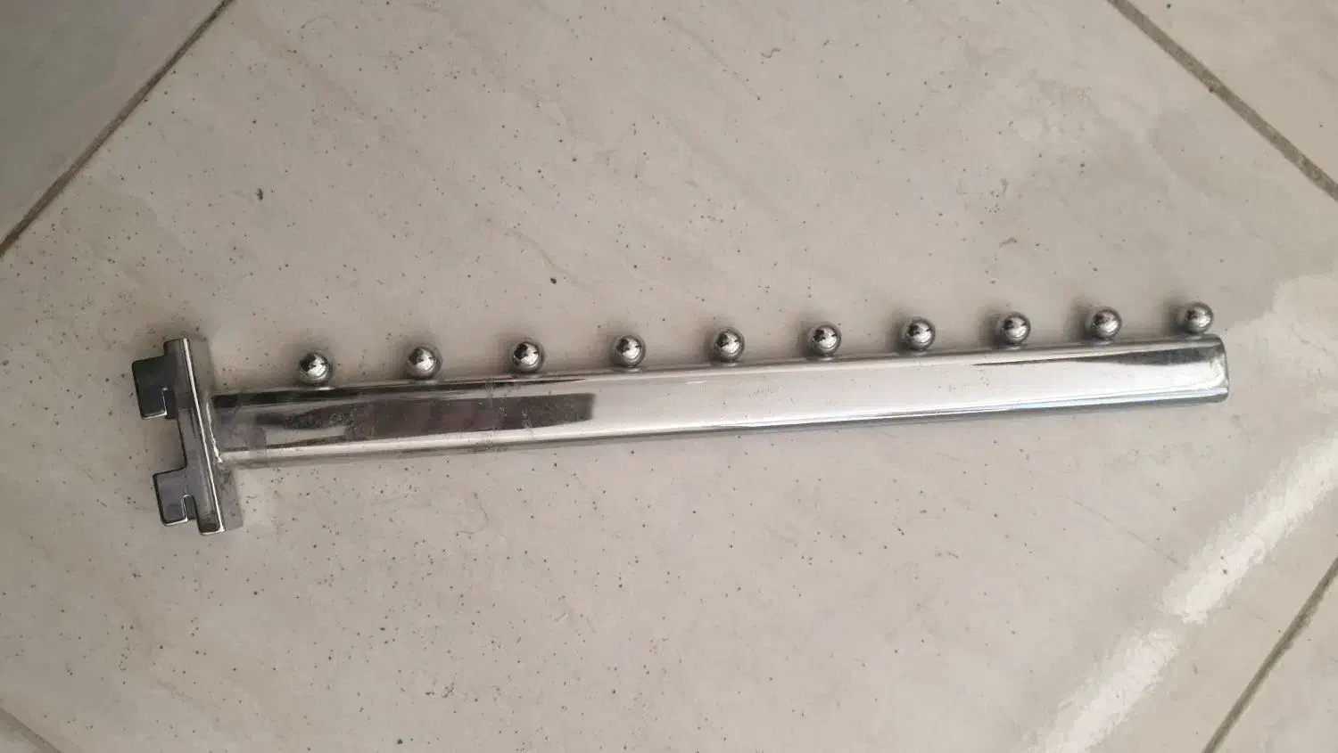 ریگال با پایه|بندرخت و رخت‌آویز|مریوان, |دیوار