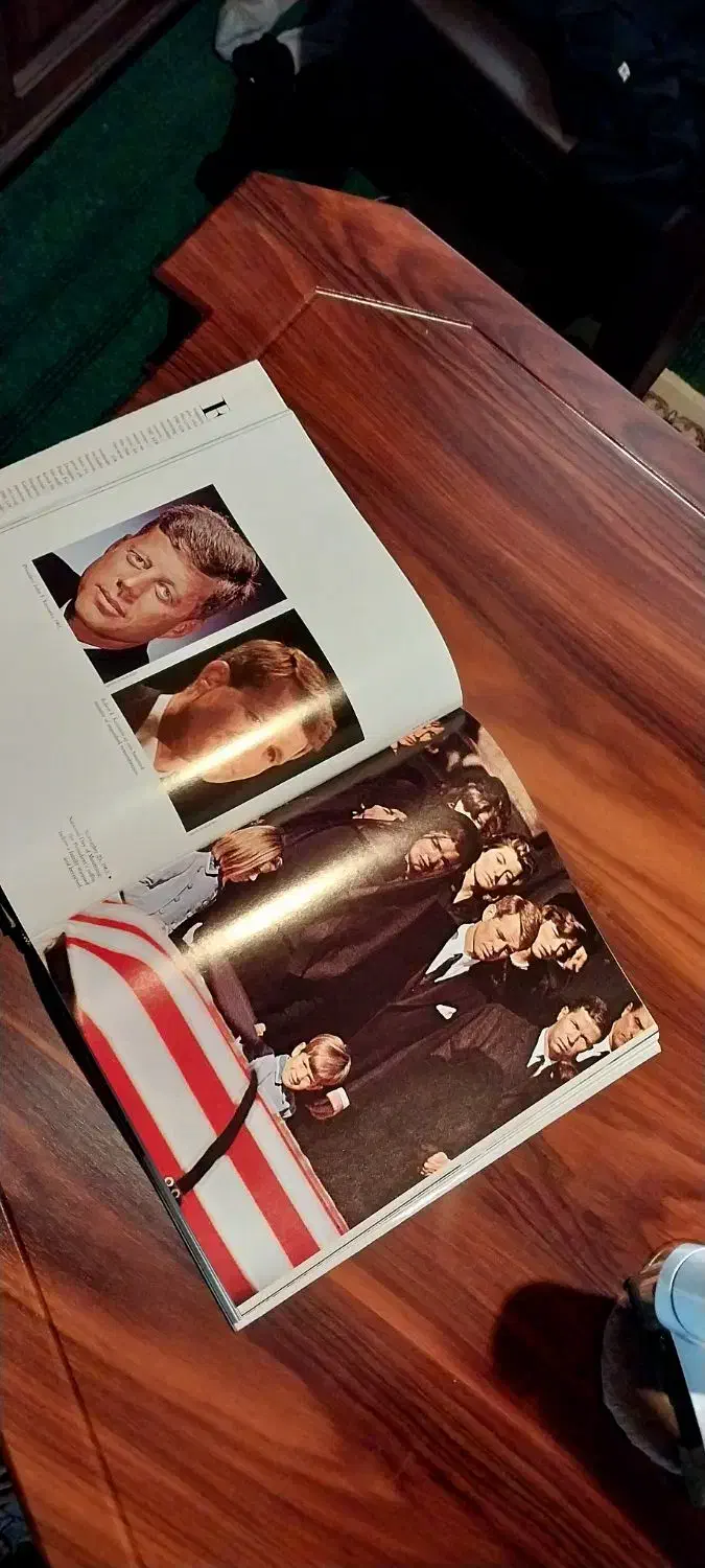 مجله قدیمی (تمیز)|کلکسیون اشیاء عتیقه|آمل, |دیوار