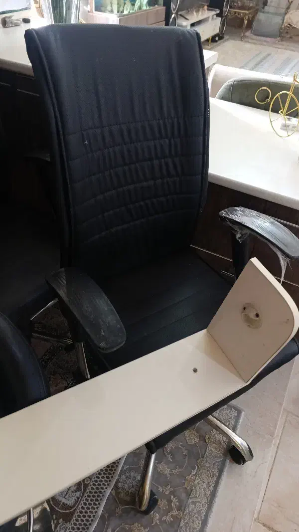 صندلی|دفتر کار|هشتگرد, فاز ۳ مهستان|دیوار