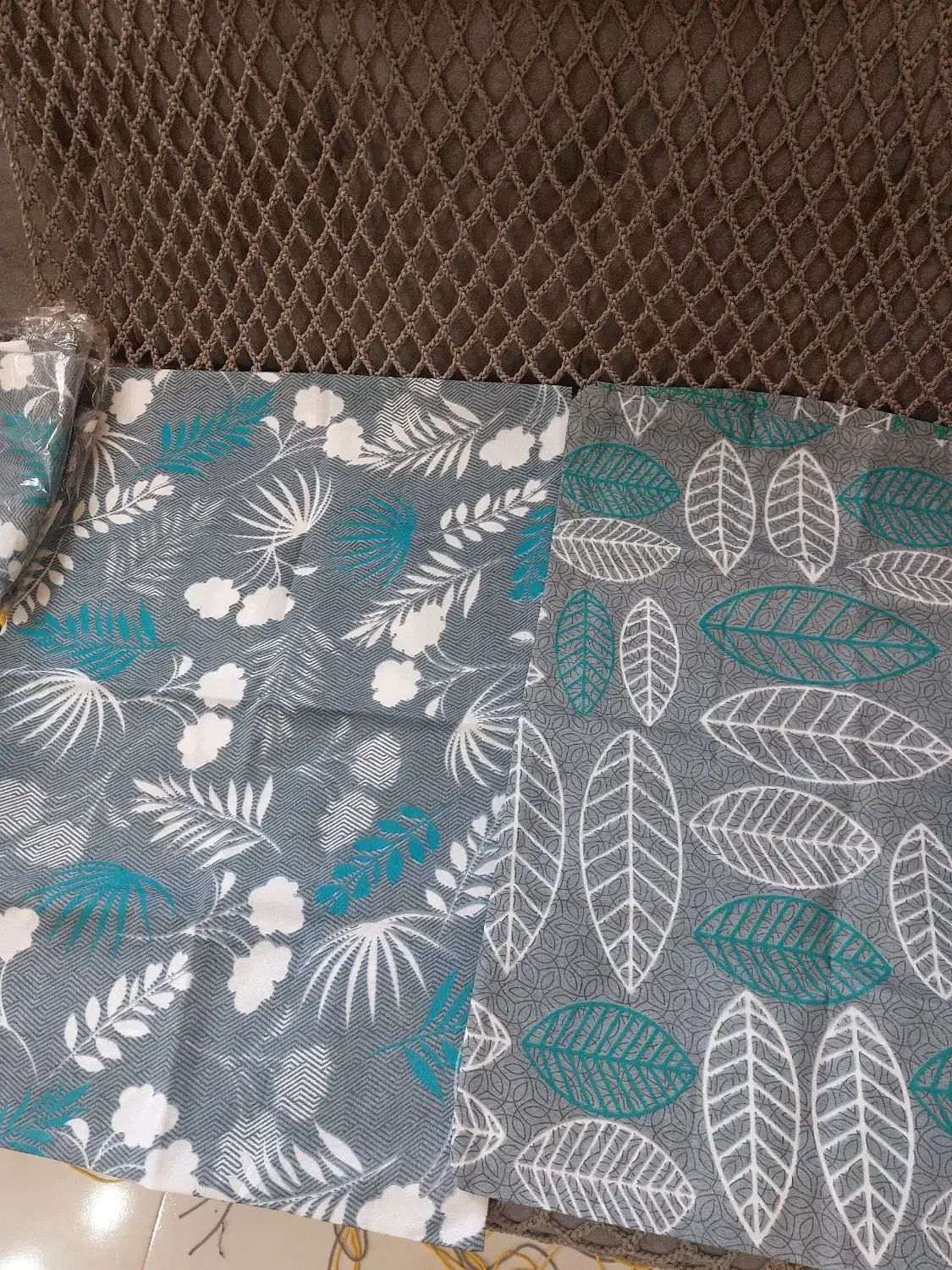 رو بالشتی نو آکبند|رختخواب، بالش، پتو|گلبهار, شهر جدید گلبهار|دیوار