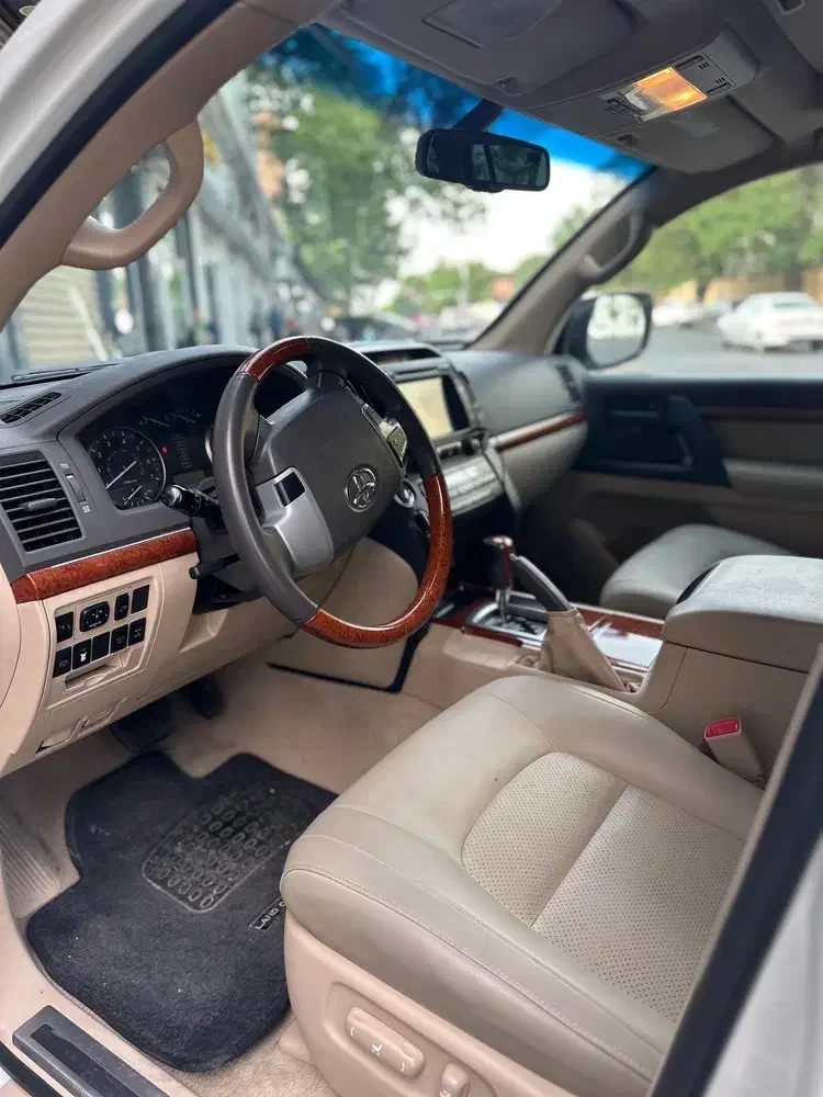 لندکروز۲۰۱۳  بسیار نو|خودرو سواری و وانت|تهران, عباس‌آباد|دیوار