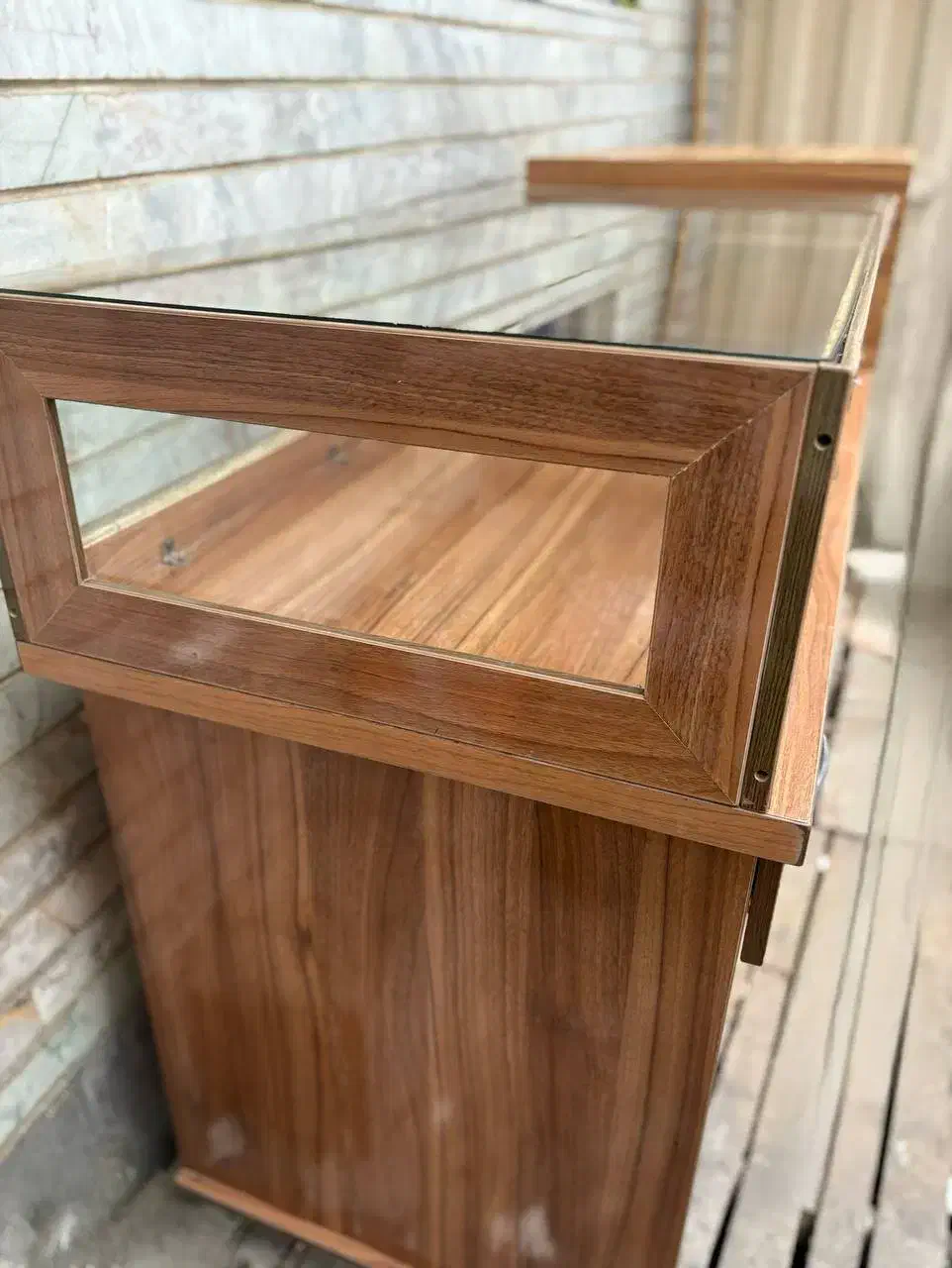 میز مغازه MDF با ویترین شیشهای آماده استفاده|فروشگاه و مغازه|بابل, |دیوار