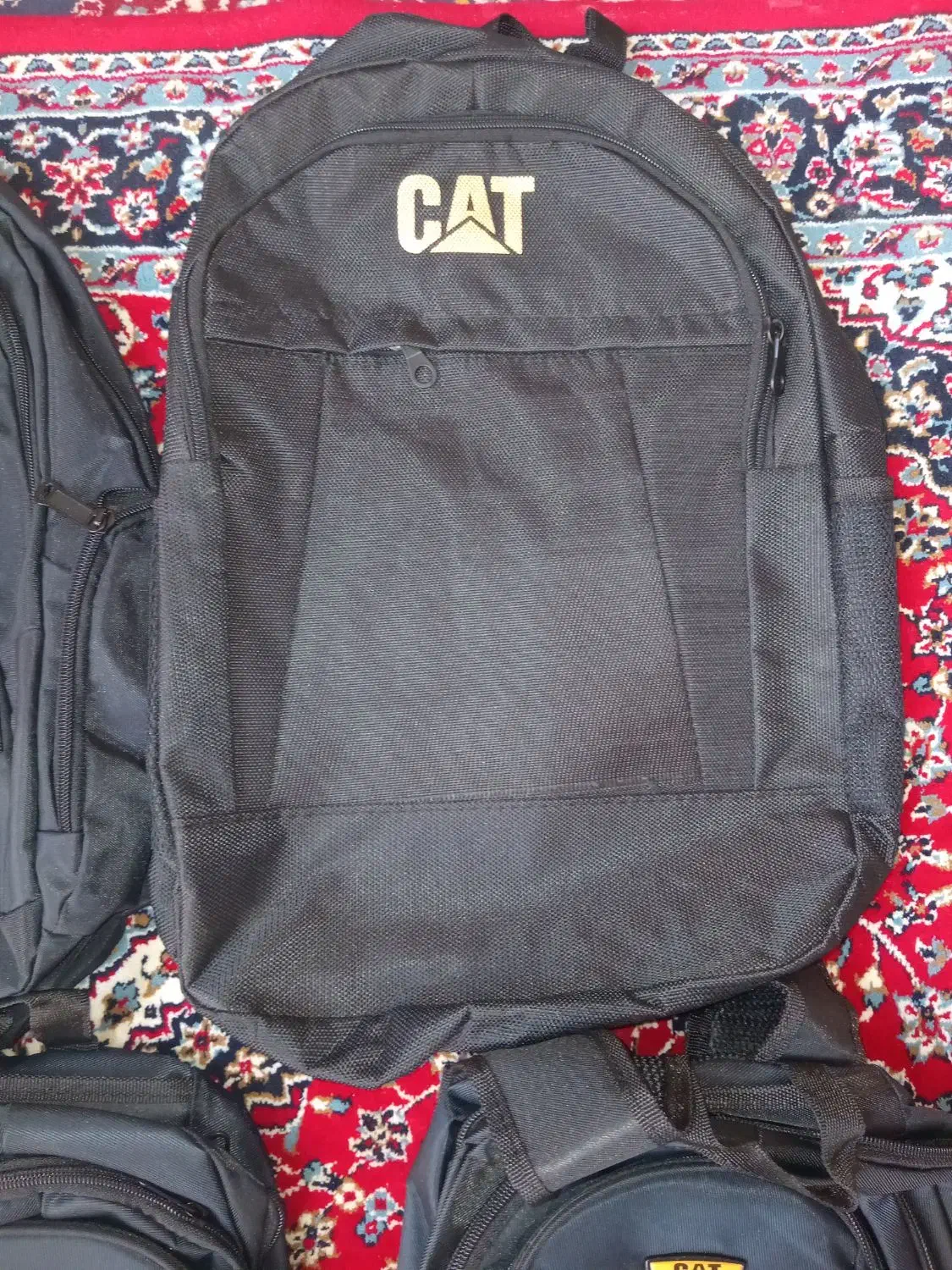 کیف مدرسه|کیف، کفش، کمربند|قم, شهر قائم|دیوار