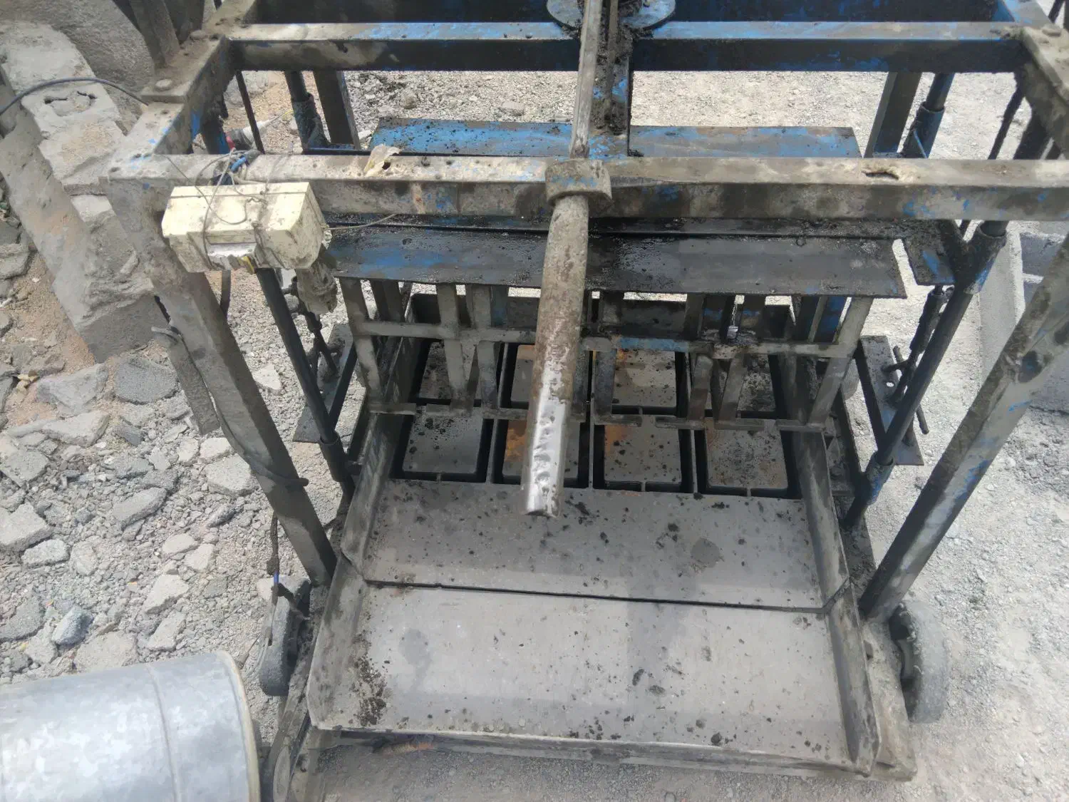 دستگاه بلوک زنی ۴ تای ۱۸ در ۳۸|ماشینآلات صنعتی|بجنورد, |دیوار