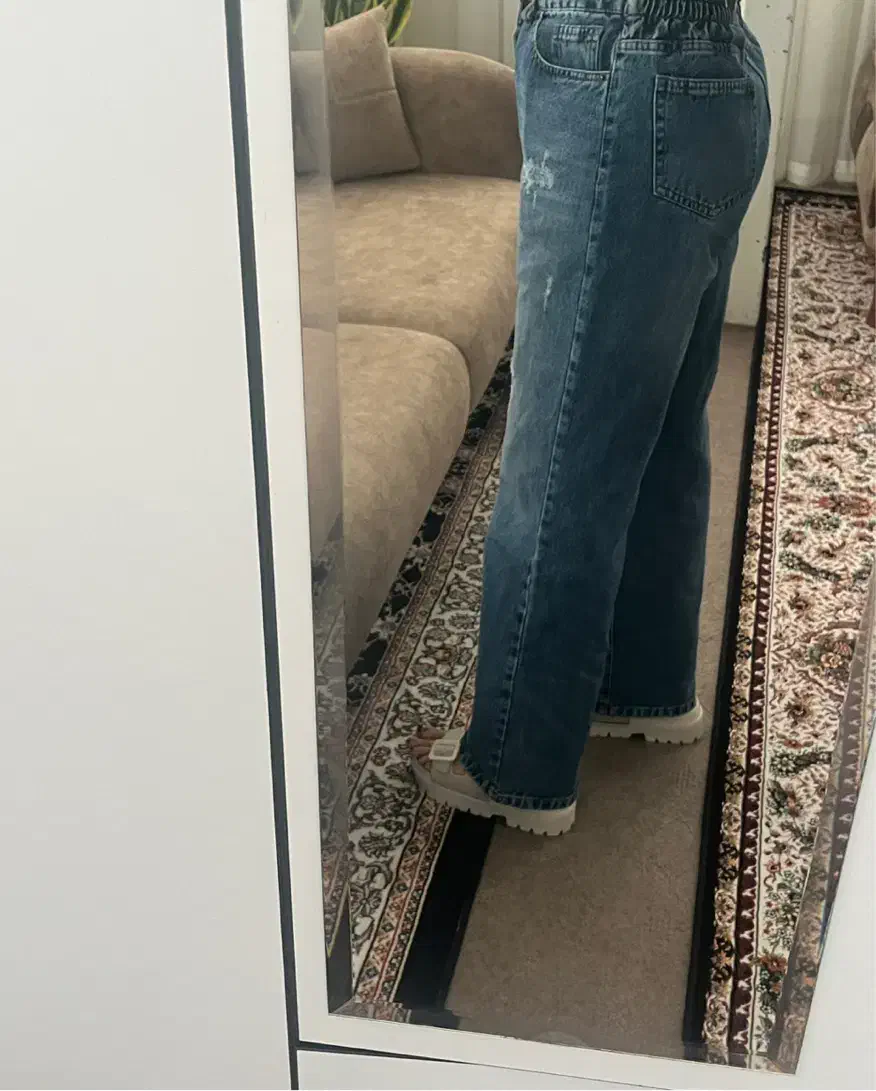 شلوار لی|لباس|قم, آزادگان|دیوار