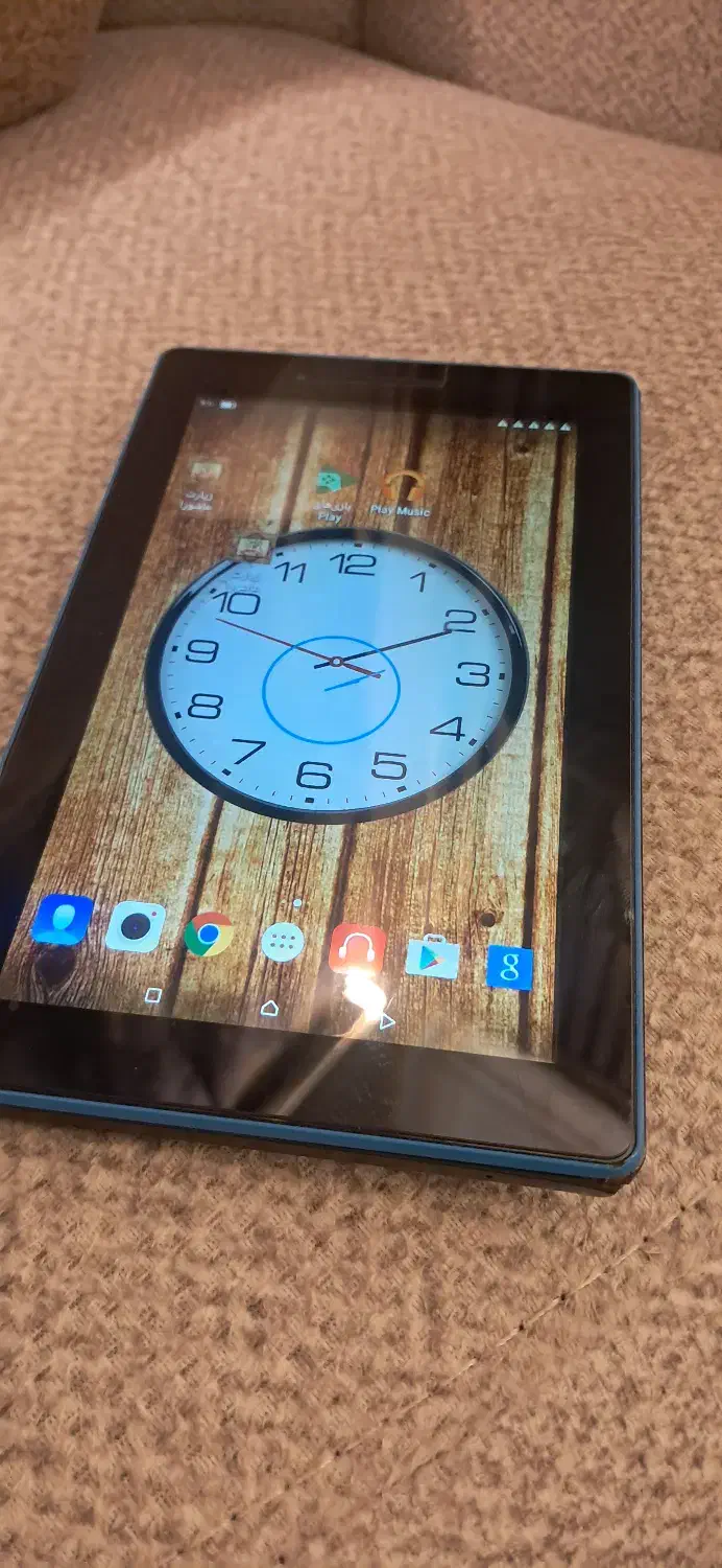 تبلت لنووا|تبلت|مشهد, وحید|دیوار