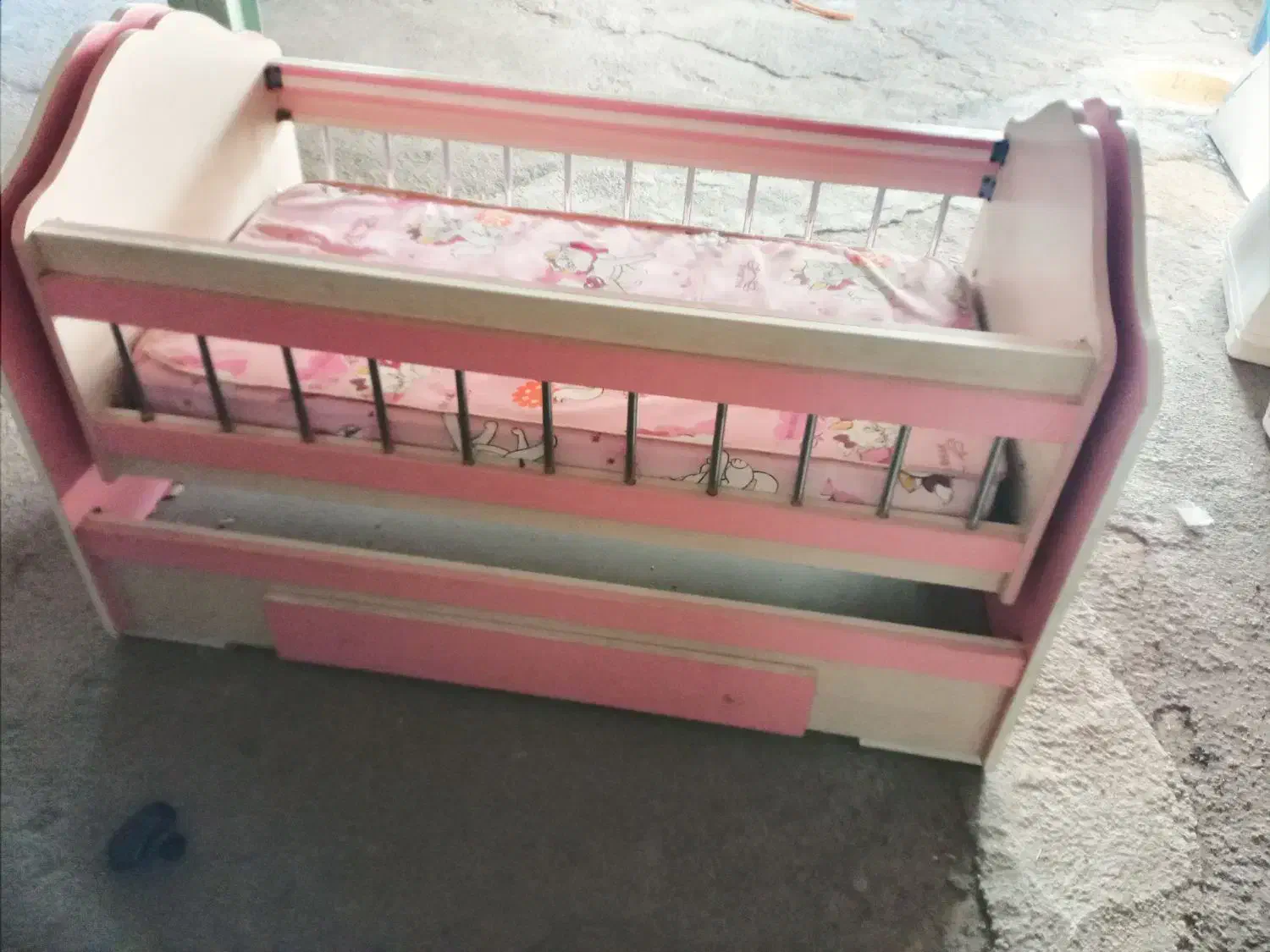 تخت خواب بچه|تشک تختخواب|خوی, |دیوار