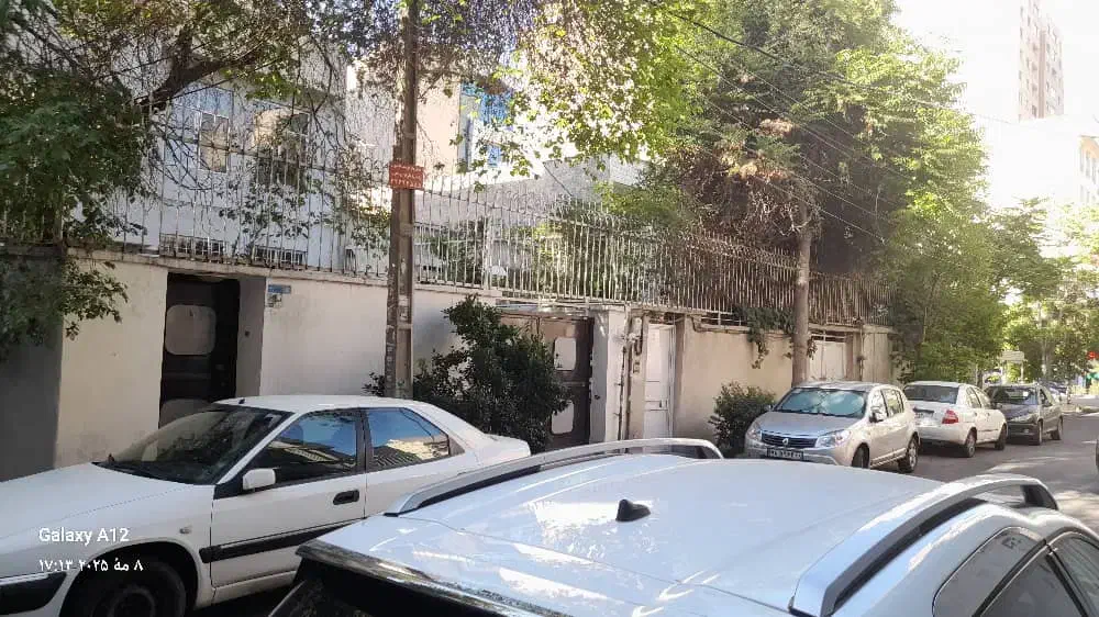 200 متر کلنگی با جواز  محدوده ی شهرک گذر 12|فروش زمین و ملک کلنگی|تهران, درختی|دیوار