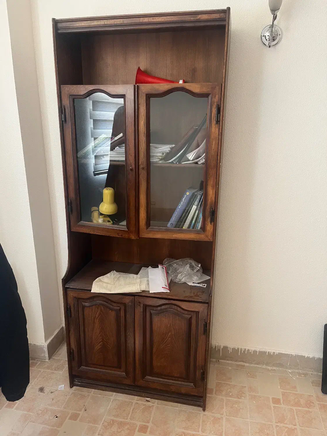 کتابخانه و قفسه کتاب تمیز و شاسی رسم بهمراه کیف|کتابخانه، شلف، قفسه‌های دیواری|شاهین‌شهر, عطار|دیوار