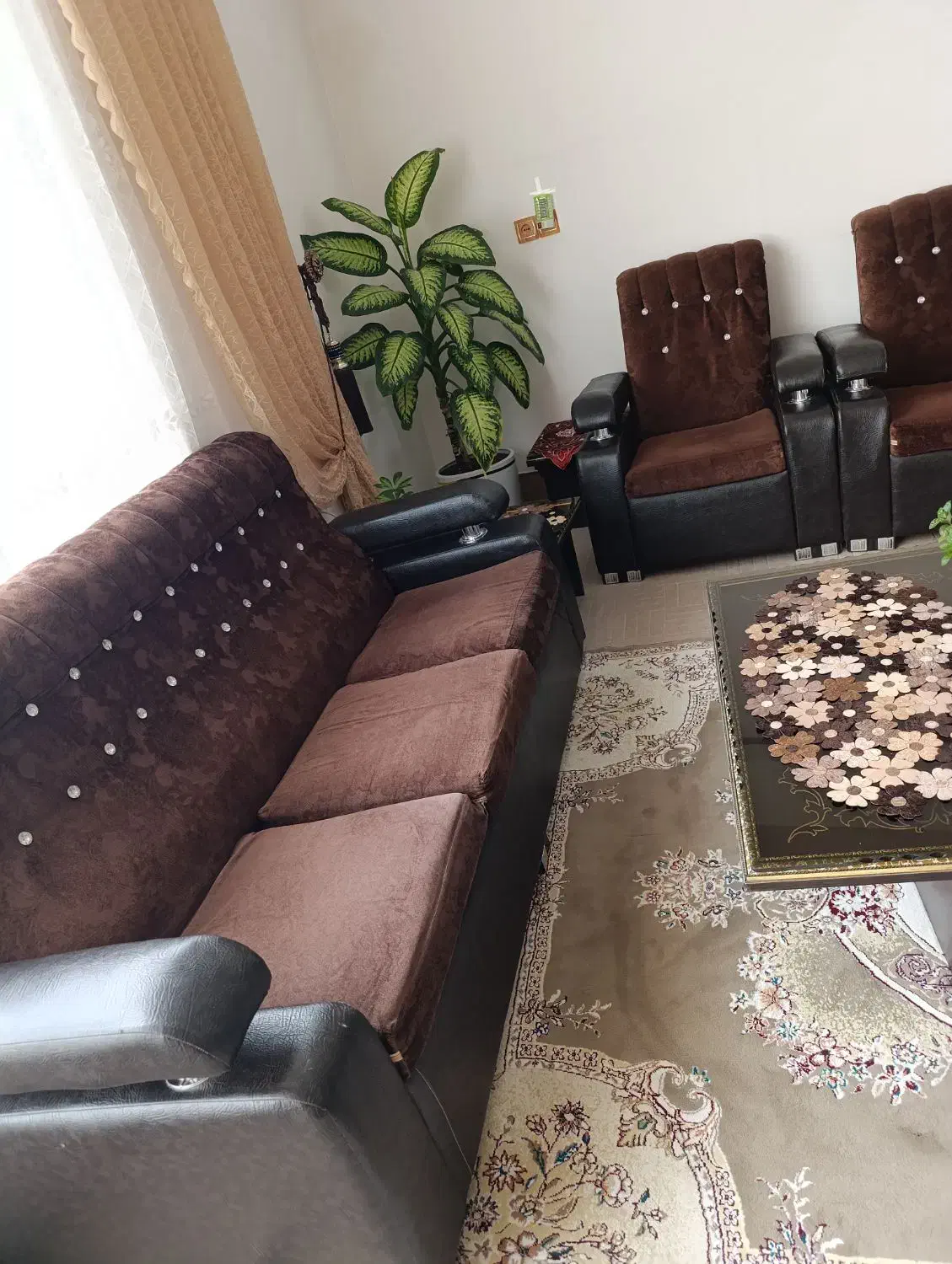 مبل راحتی+عسلی|مبلمان خانگی و میز عسلی|دالاهو, |دیوار