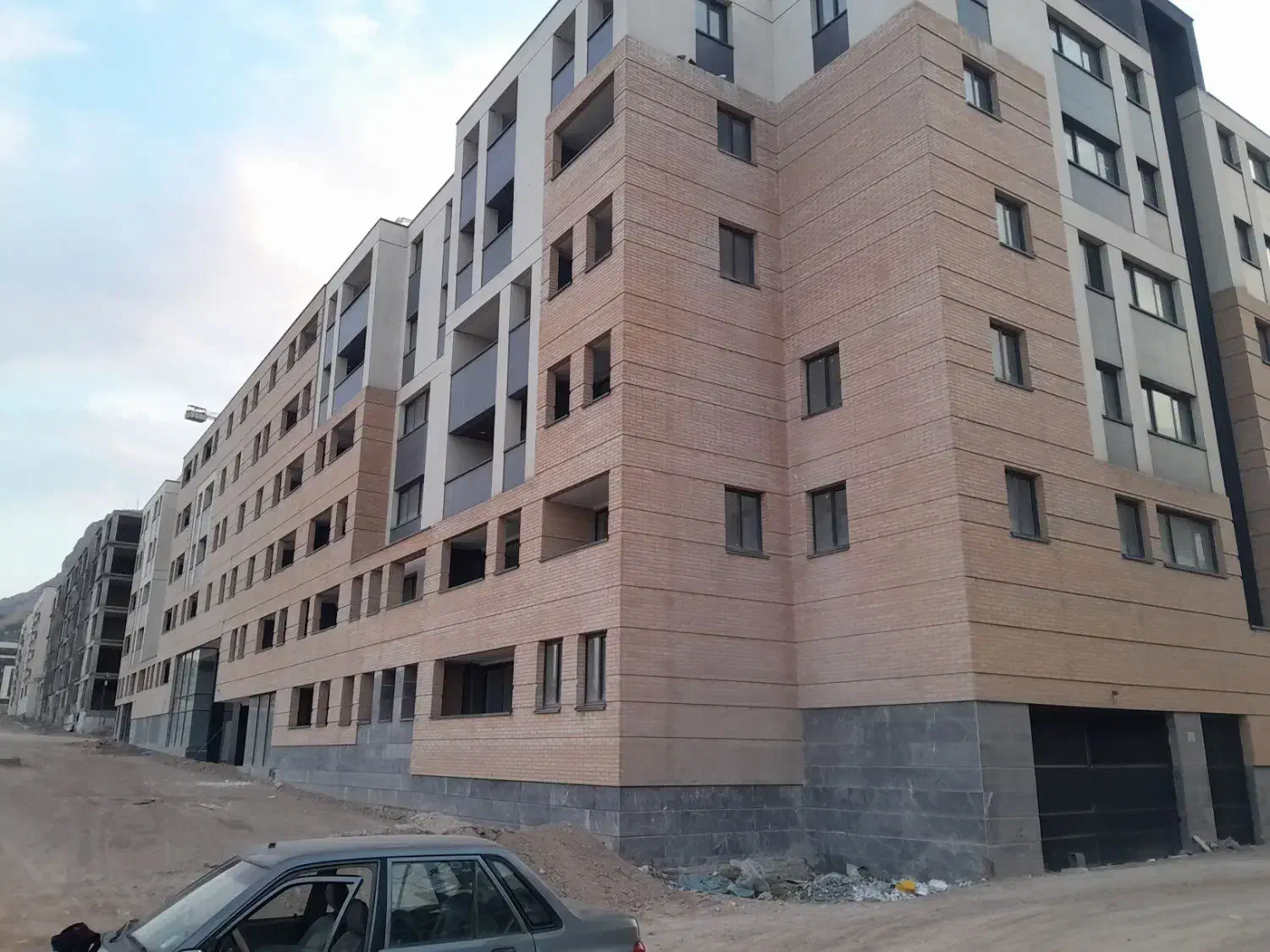 فروش فوری آپارتمان گل نرگس ارتش (ایوان صفه توسعه)|فروش آپارتمان|اصفهان, شهرک گل نرگس|دیوار