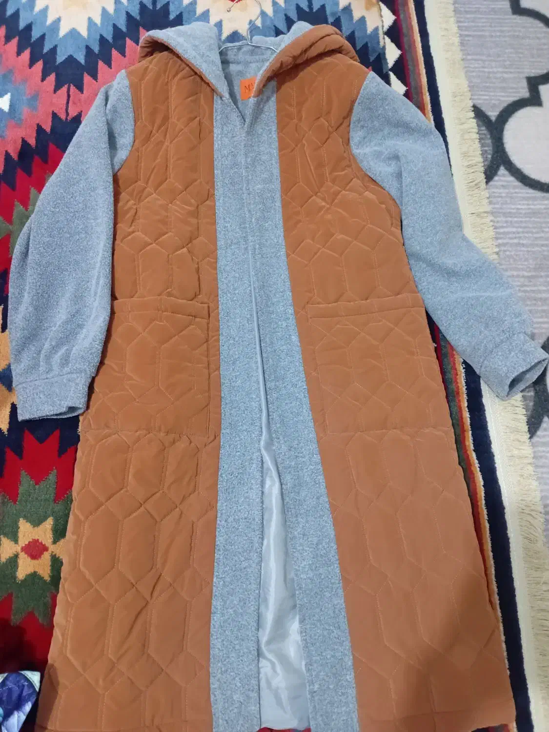 پالتو|لباس|خرم‌آباد, |دیوار