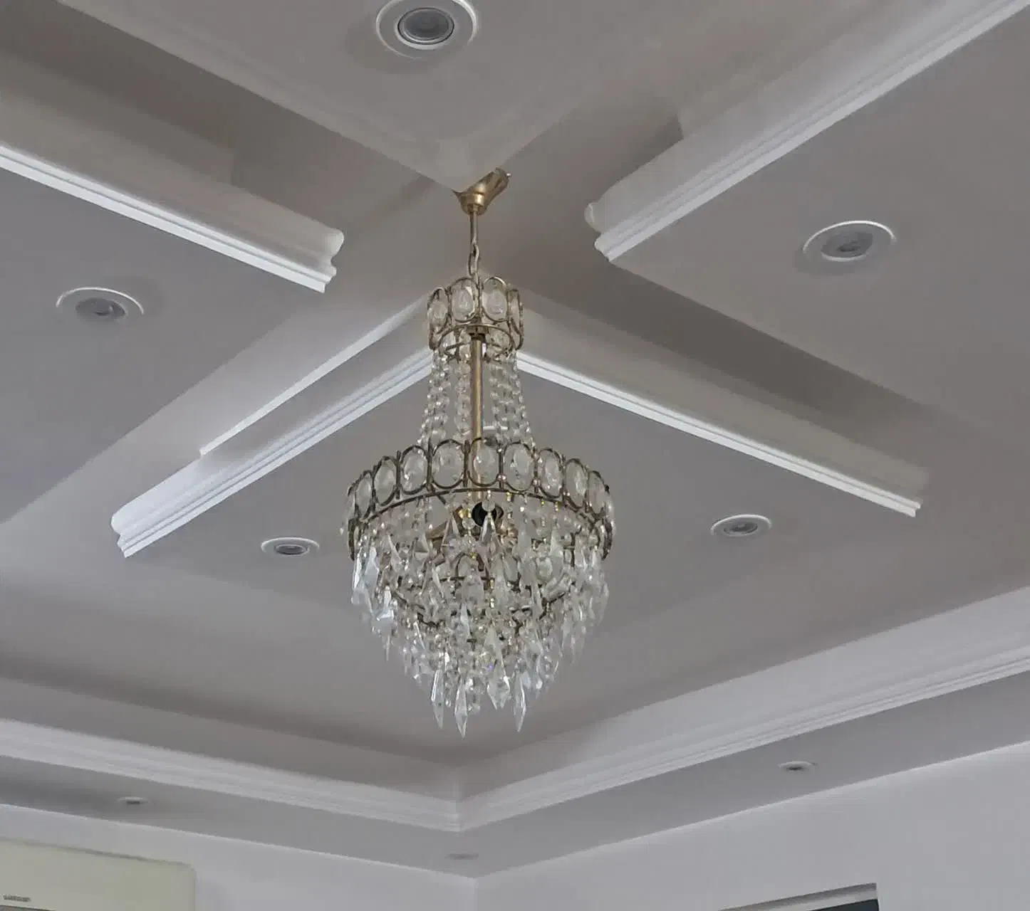 لوستر|لوستر و چراغ آویز|قم, قلعه کامکار|دیوار