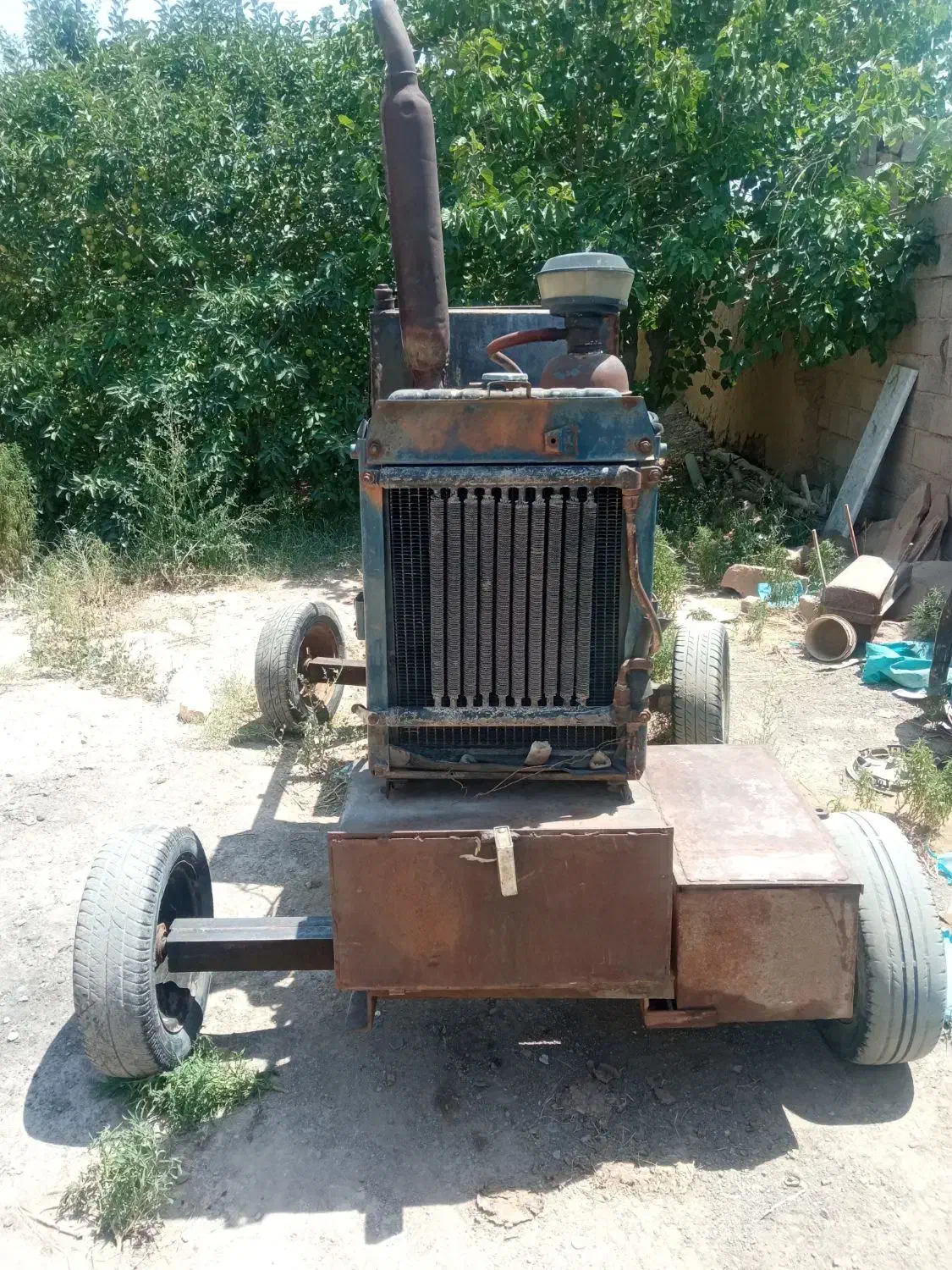 موتور برق رومانی چهار سیلندر|ماشین‌آلات صنعتی|هلالی, |دیوار