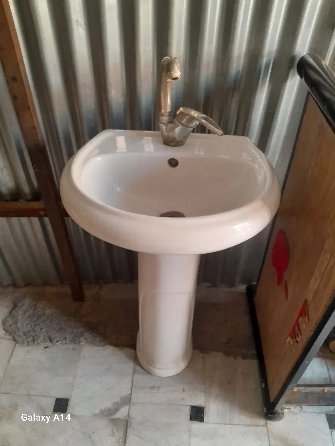 رو شویی با شیر اهرمی|لوازم سرویس بهداشتی|قم, شاه ابراهیم|دیوار