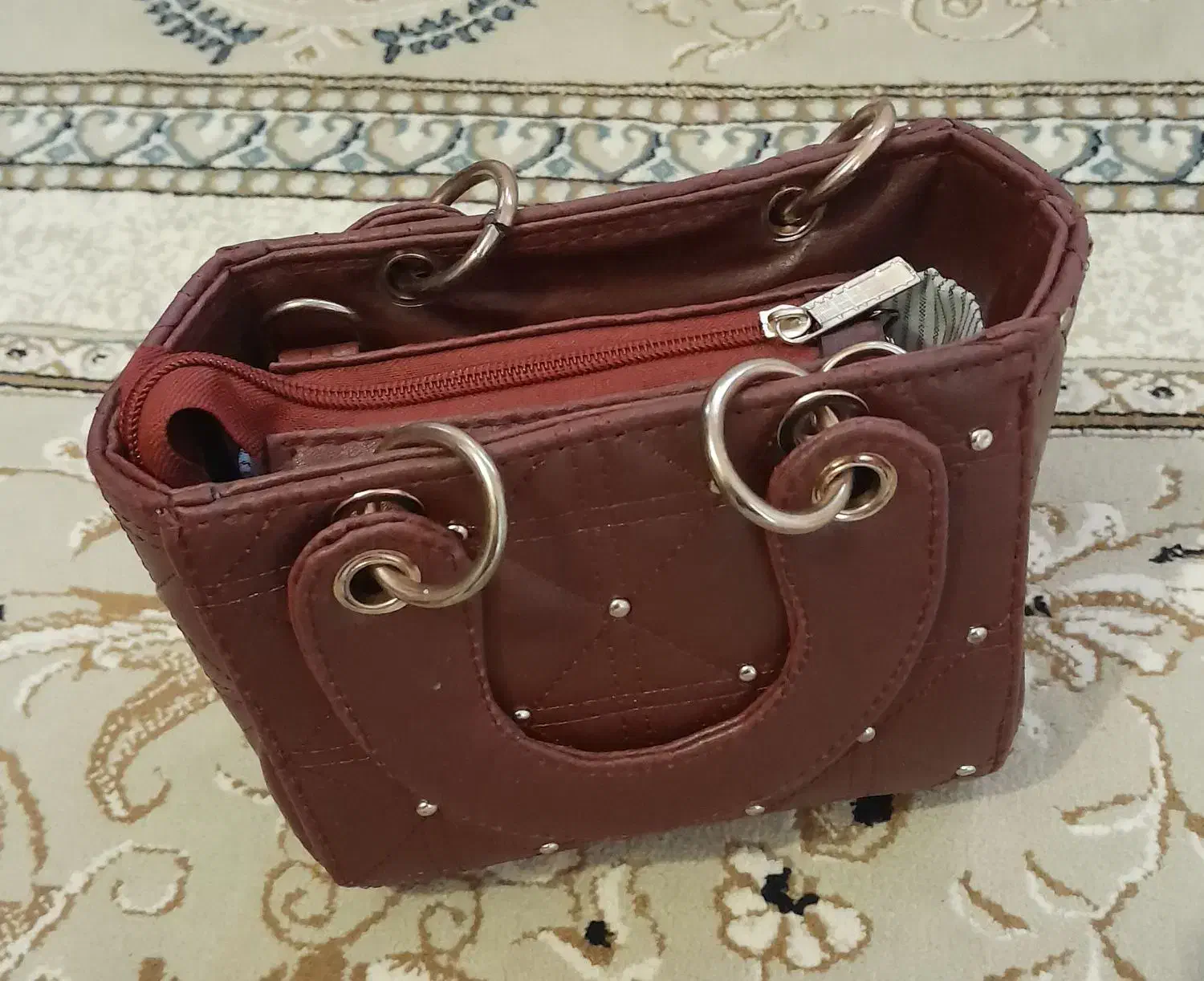 کیف شاهین|کیف، کفش، کمربند|شاهینشهر, برخوار غرب|دیوار