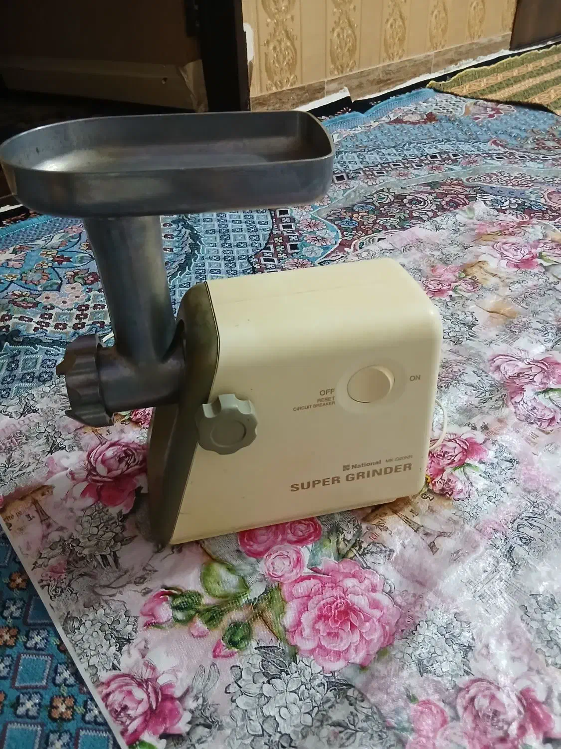 چرخ گوشت|خردکن، آسیاب، غذاساز|اقبالیه, |دیوار