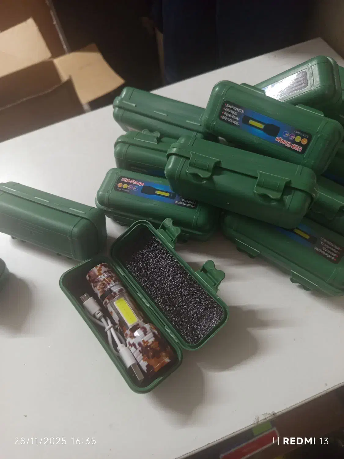 فروش فوری تعدادی چراغ قوه شارژی کوچک|لامپ و چراغ|شیراز, شهرک سراج|دیوار