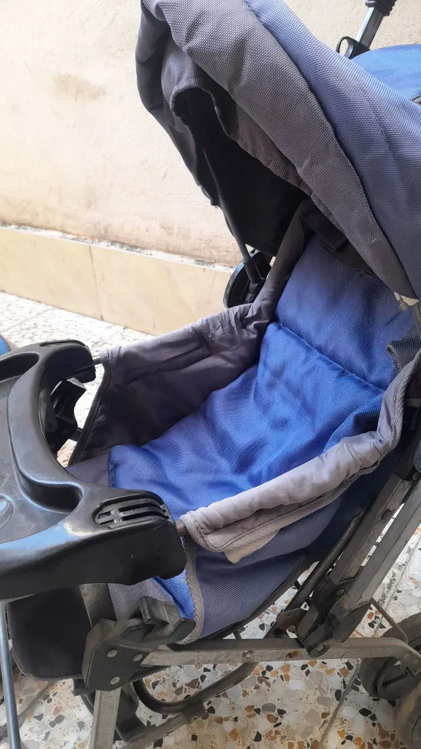 کالسکه وکریر تمیز و سالم|اسباب و اثاث بچه|کردکوی, |دیوار