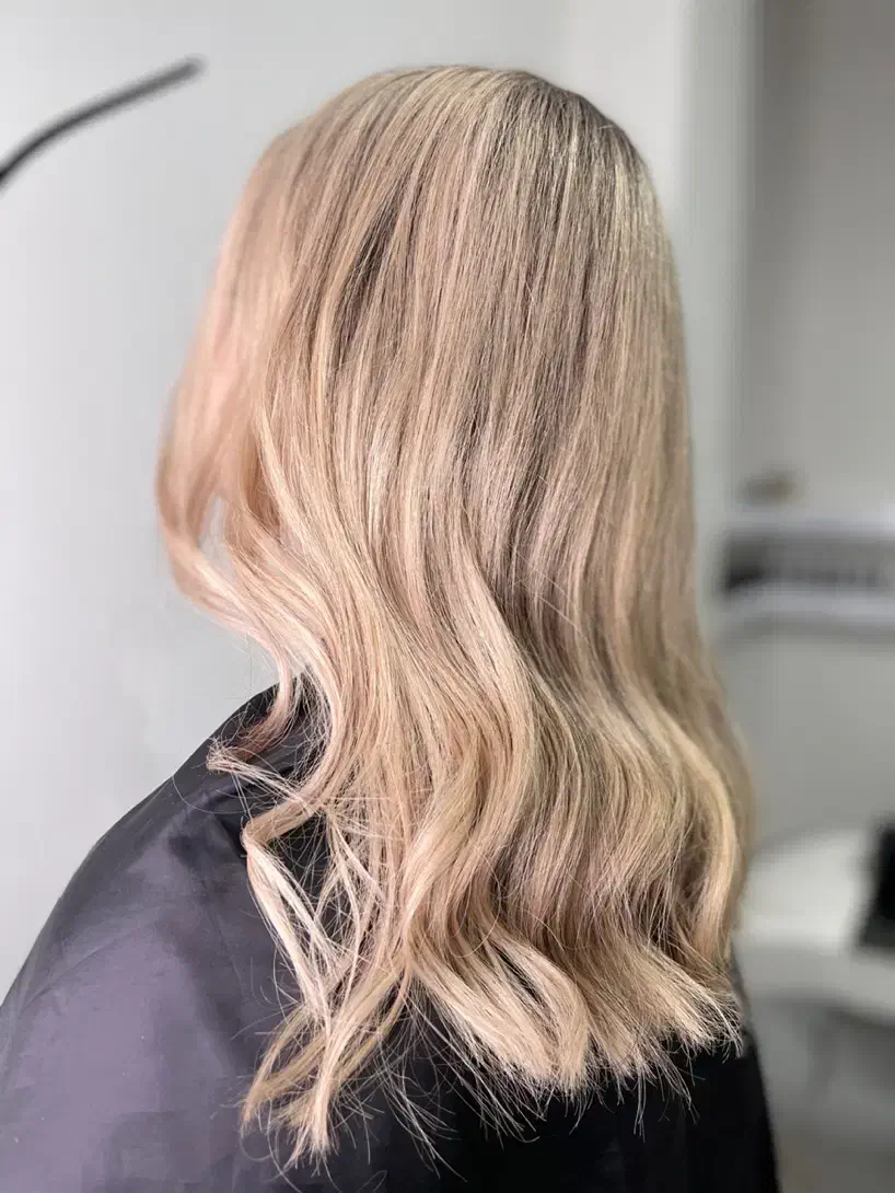 رنگ مو|خدمات آرایشگری و زیبایی|رشت, معلم|دیوار