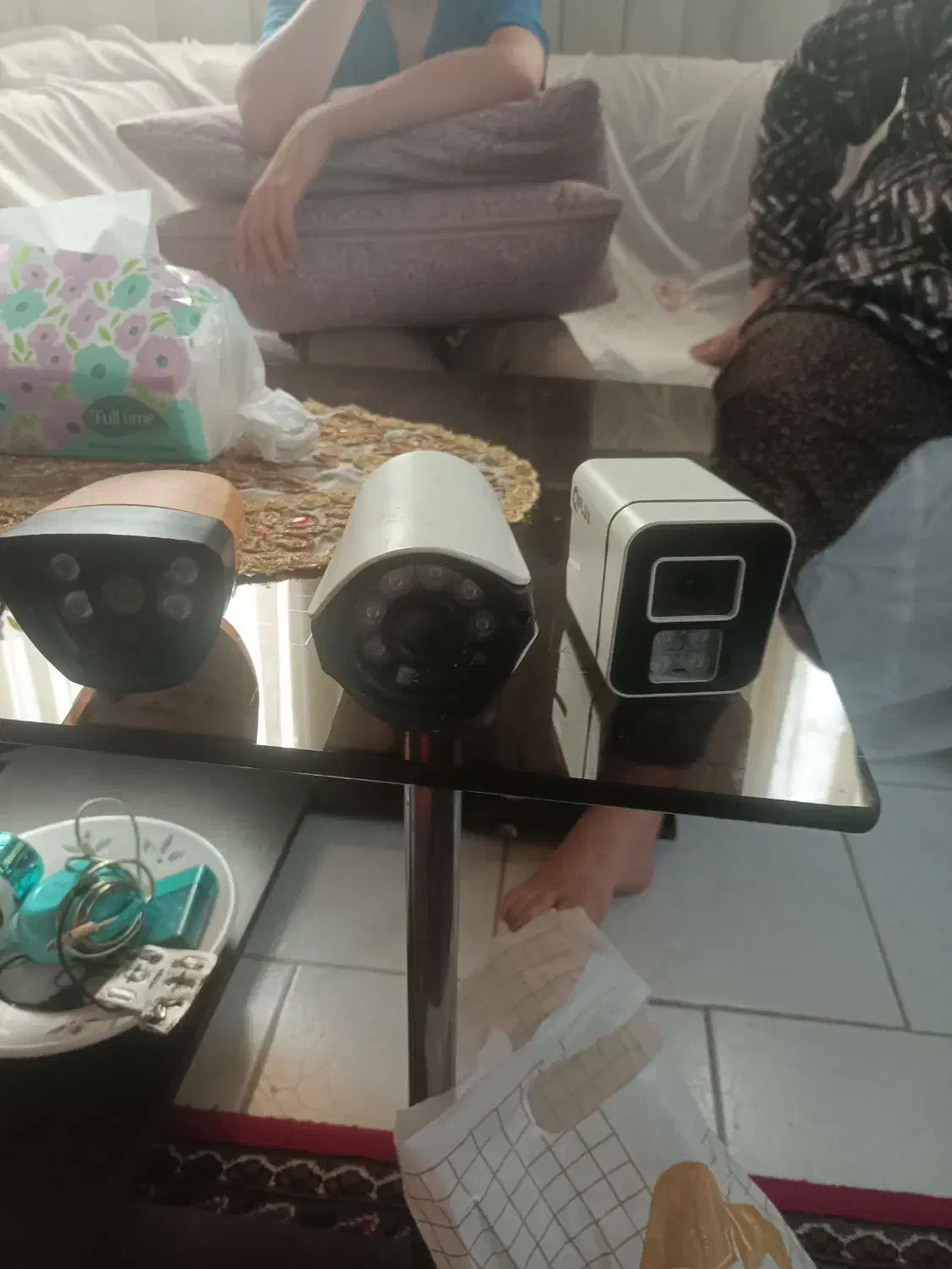 ۵عدد دوربین مدار بسته و یه سری شارژر و....|دوربین مداربسته|فردیس, شهرک شهید حسینی|دیوار