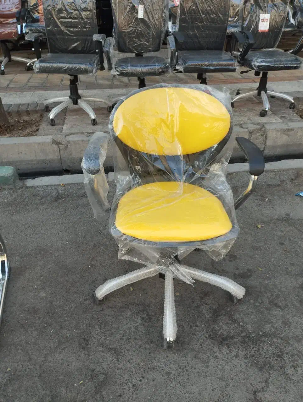 صندلی میز تحریر کتابخانه|صندلی و نیمکت|قدس, شهر‌قدس|دیوار