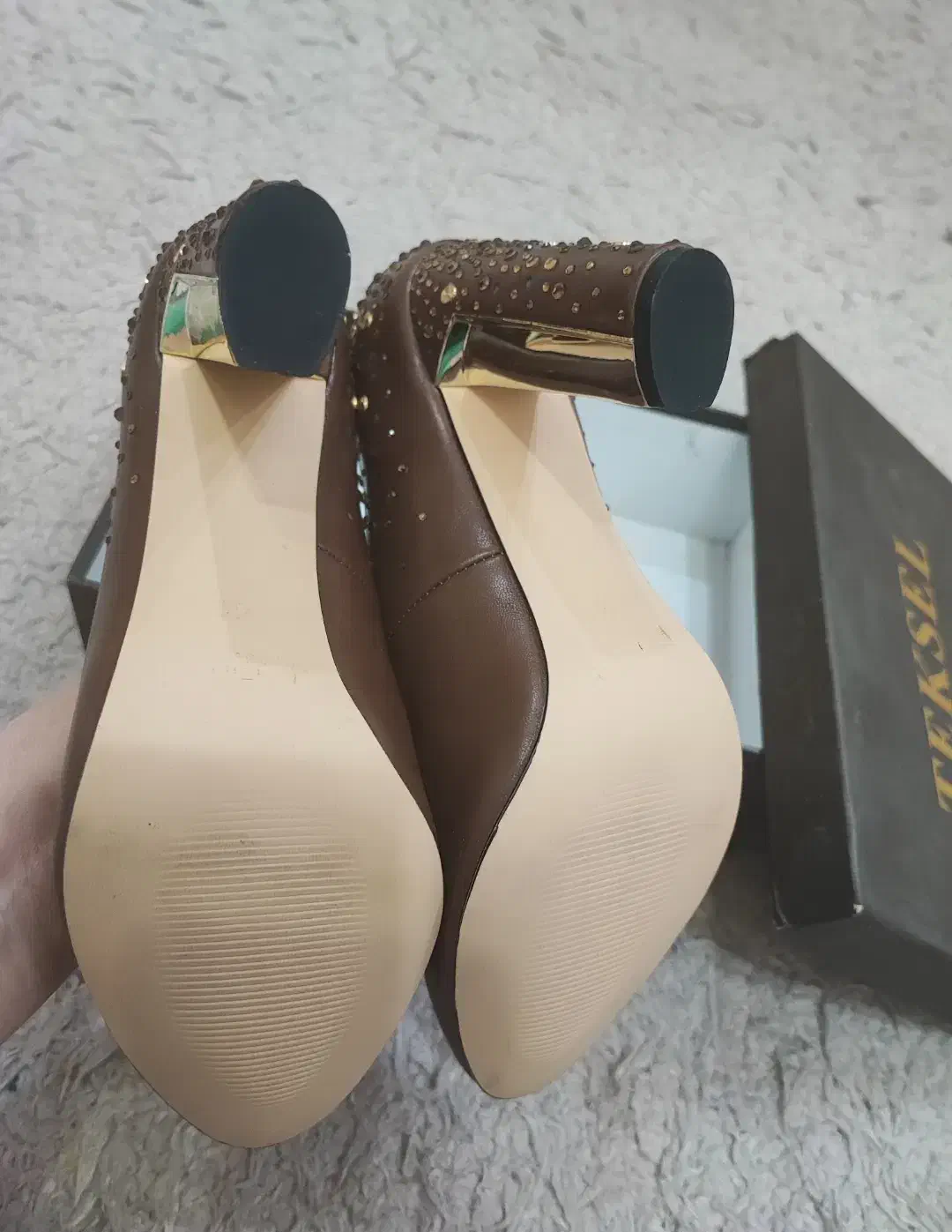 کفش پاشنه فلزی نگین دار آک سایز۴۰|کیف، کفش، کمربند|مشهد, آبکوه|دیوار