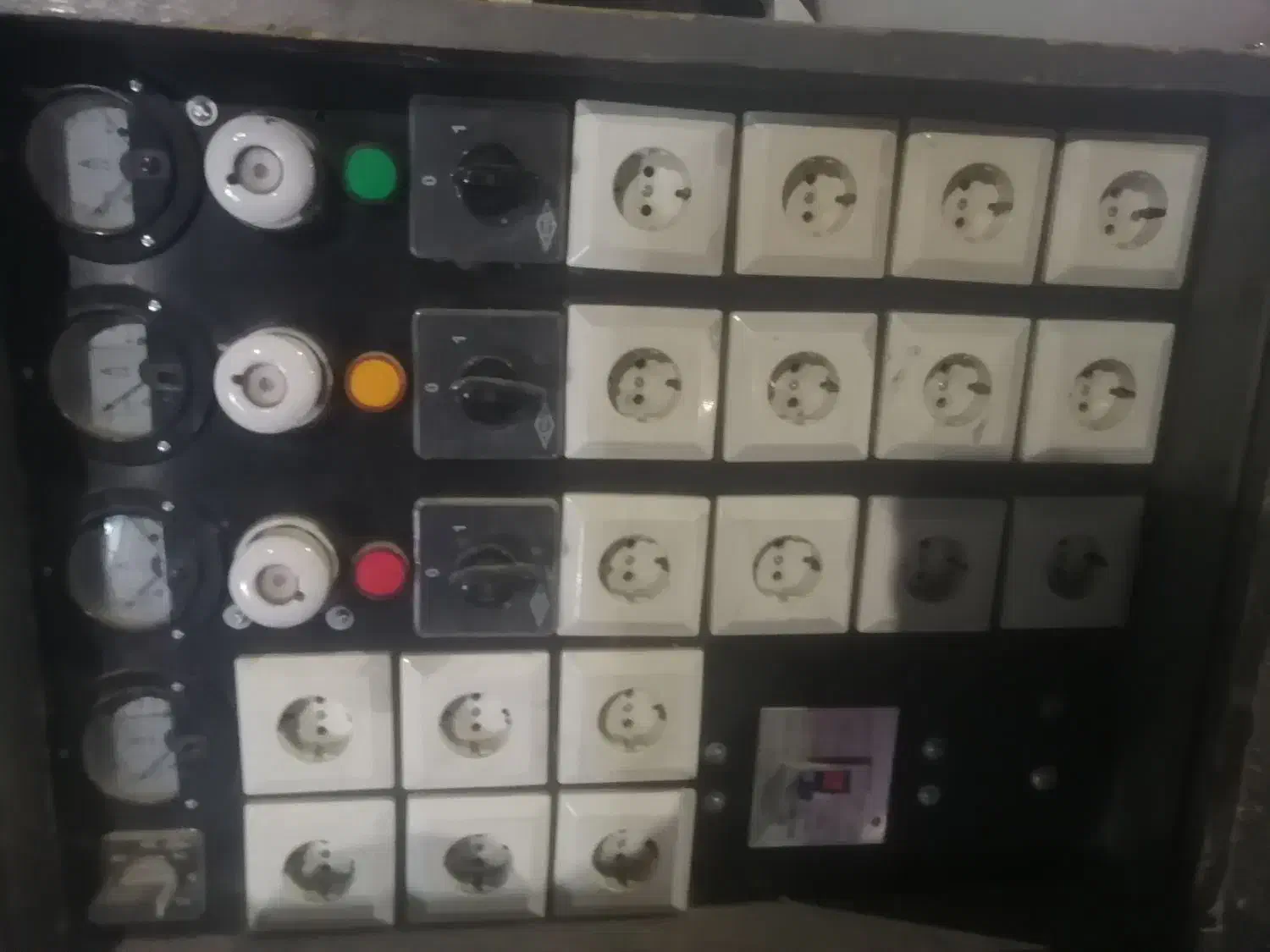 تابلو برق|مصالح و تجهیزات ساختمان|بناب, |دیوار