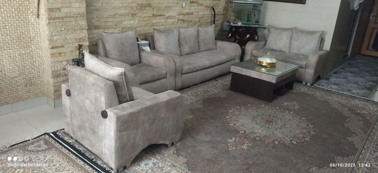 مبل 7 نفره اصفهان + میز جلو مبلی + عسلی|مبلمان خانگی و میز عسلی|بندرعباس, |دیوار