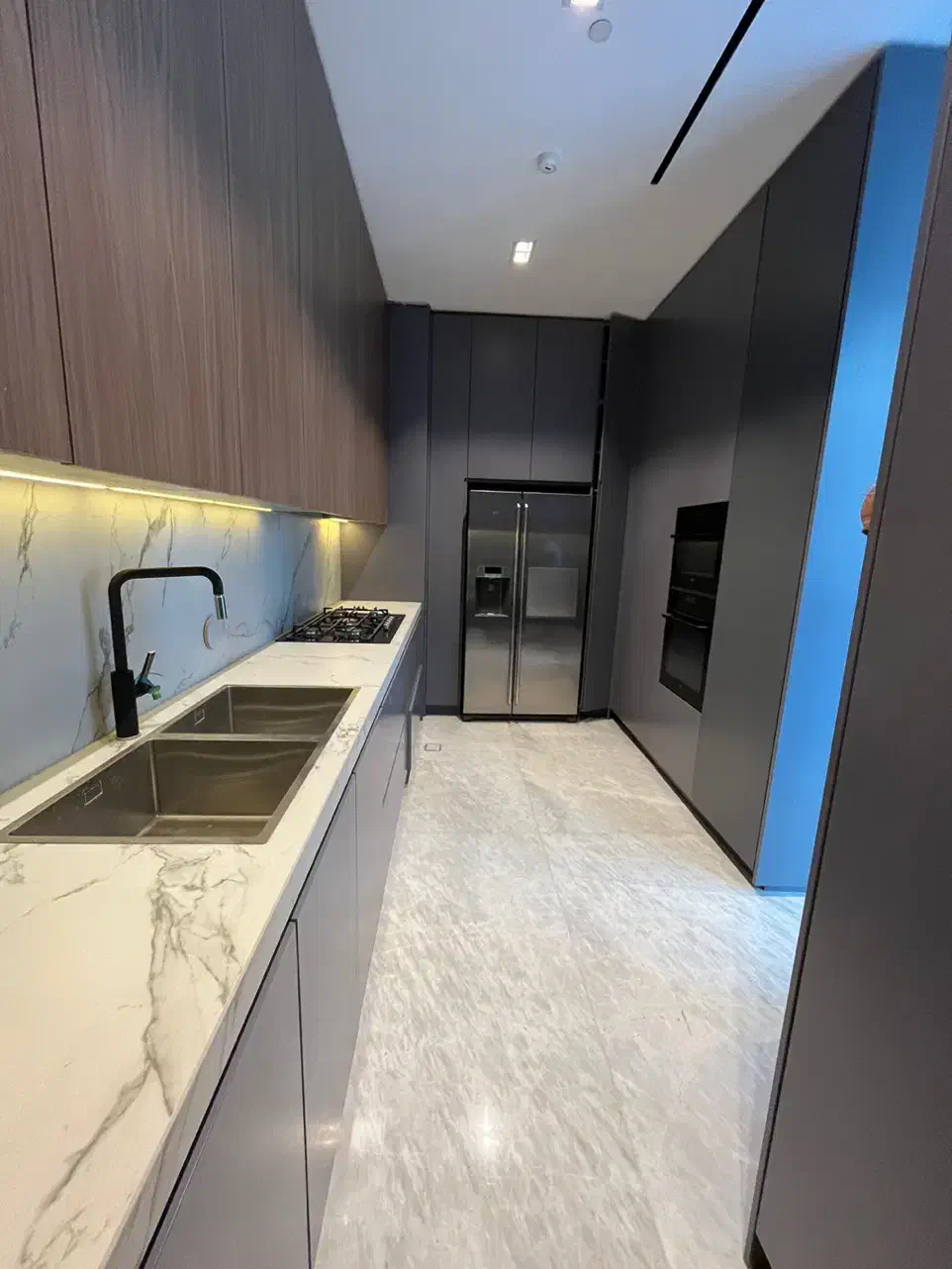 ۲۵۰ متر برج باغ برند فرشته