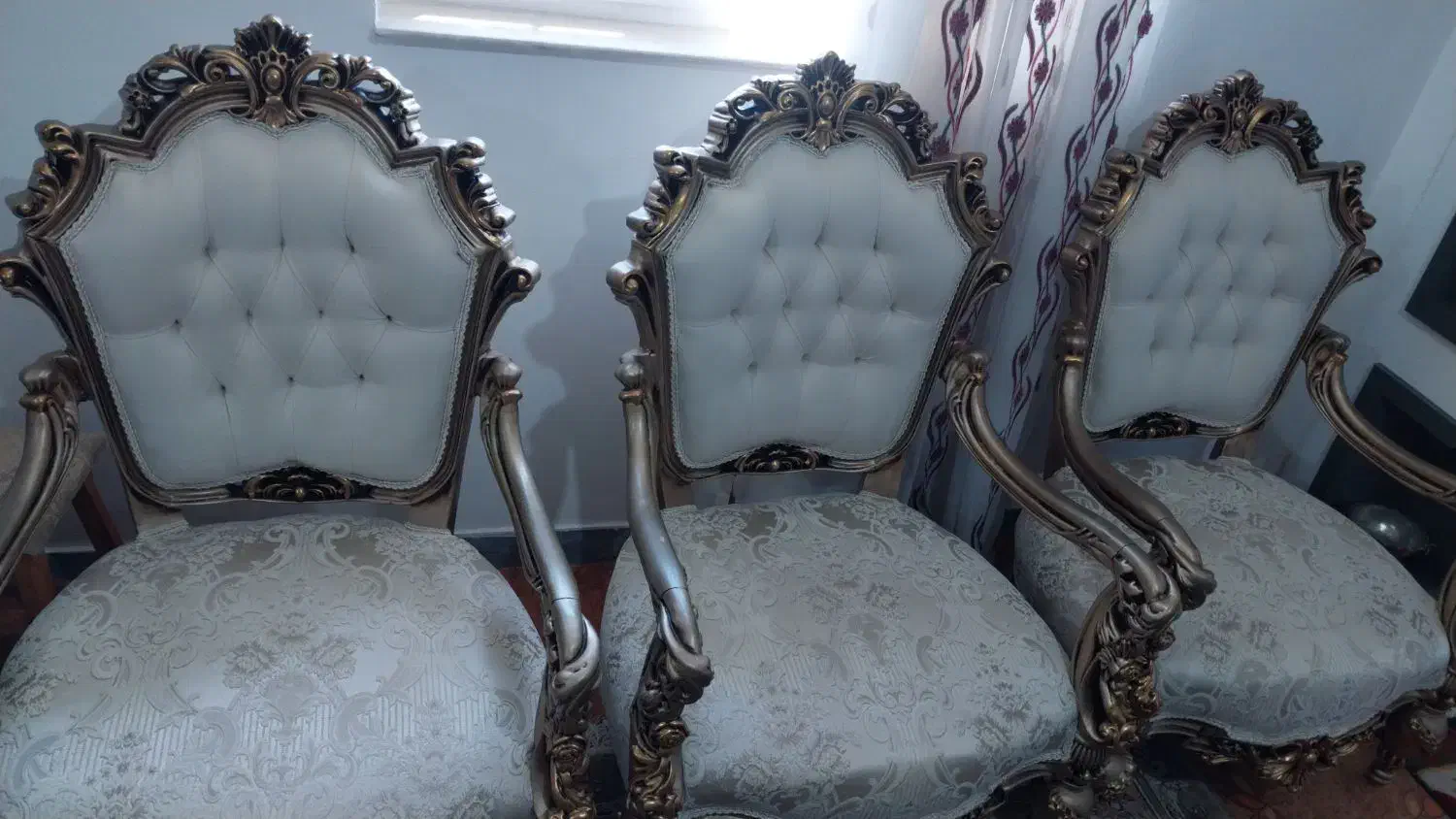 مبل سلطنتی مجلل و نو|مبلمان خانگی و میز عسلی|ماسال, |دیوار