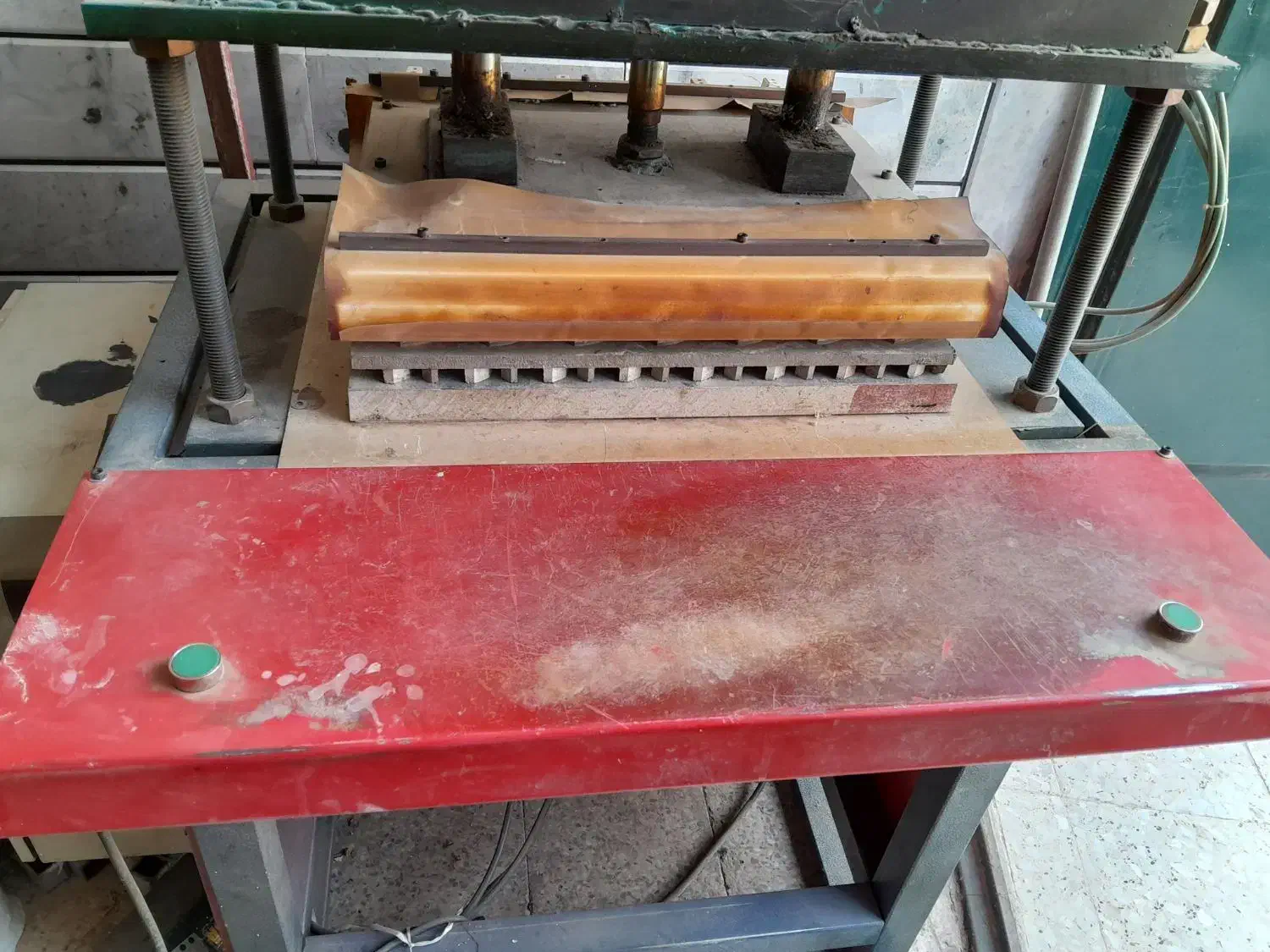 دستگاه پرس چرم وپارچه|ماشینآلات صنعتی|خمینیشهر, |دیوار