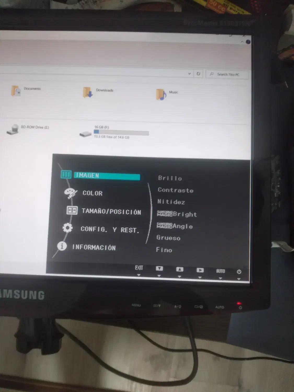 مانیتور ۱۹اینچ سامسونگ،توضیحات خوانده شود|رایانه رومیزی|فردیس, فردیس|دیوار