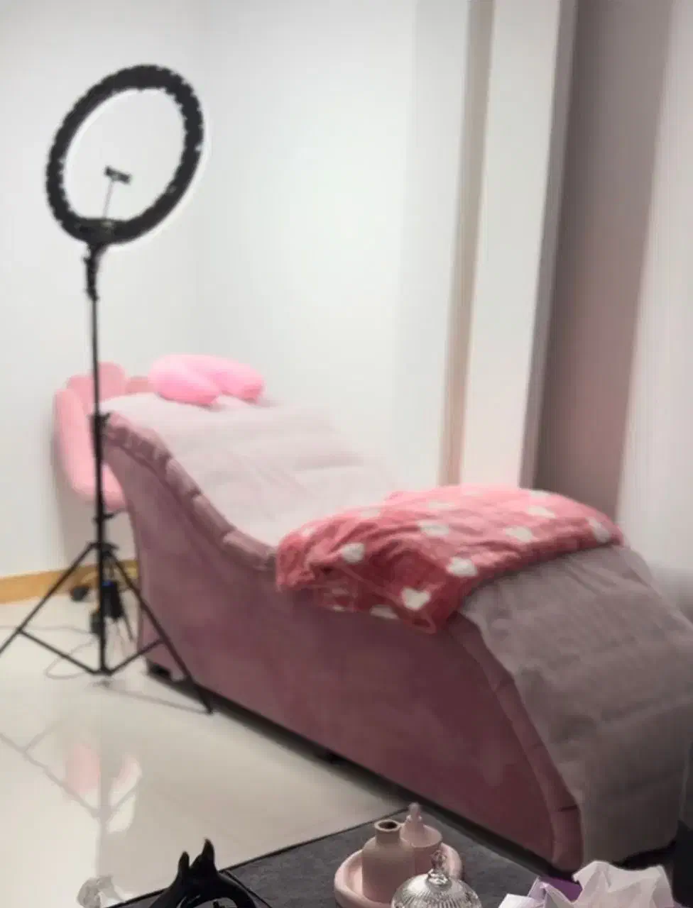 تخت اکستشن مژه و صندلی ست|آرایشگاه و سالن‌های زیبایی|رامسر, |دیوار