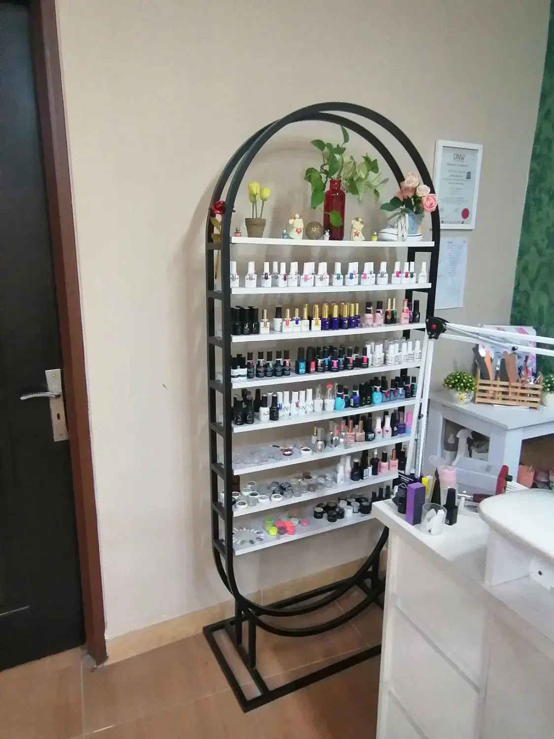 شلف ناخن|کتابخانه، شلف، قفسه‌های دیواری|رشت, معلم|دیوار