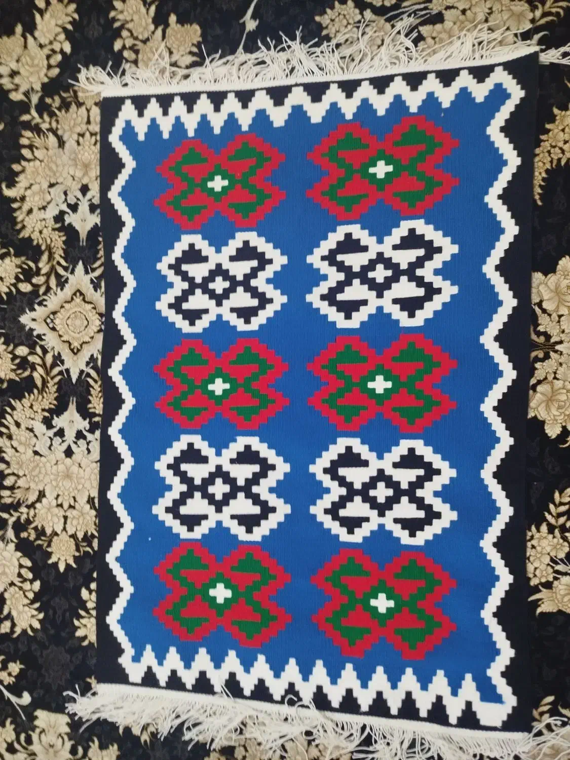 فروش انواع گلیم های سفارشی ابریشمی|گلیم، جاجیم، گبه|یاسوج, |دیوار