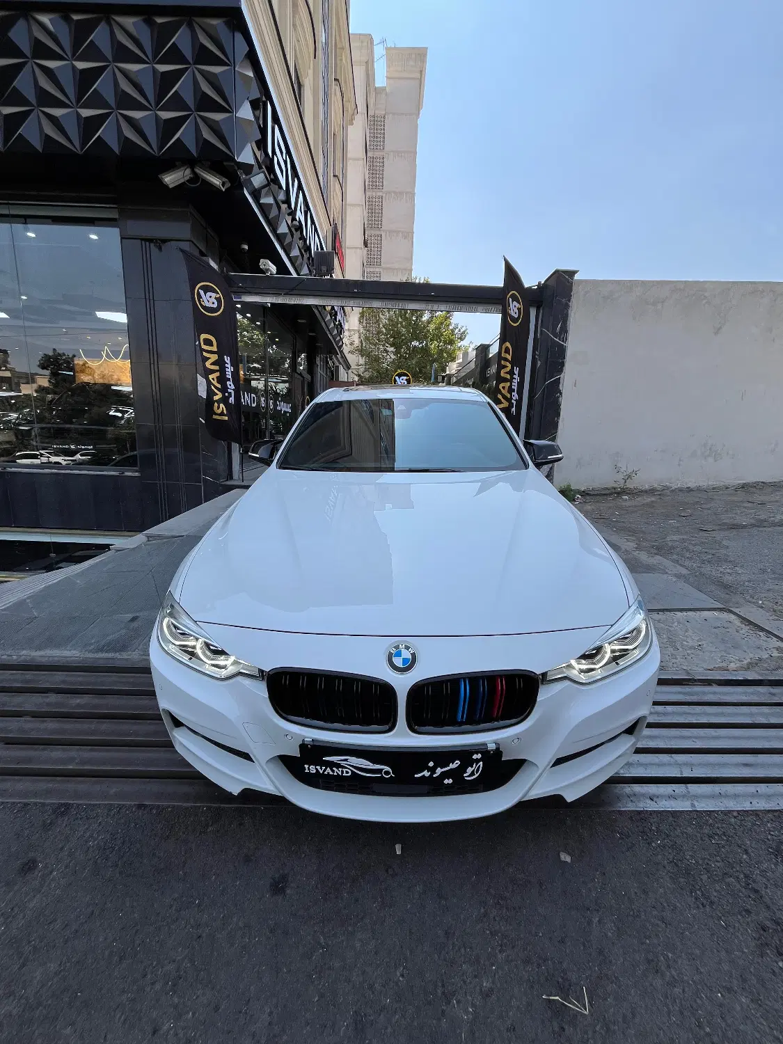 Bmw 330 - 2018|خودرو سواری و وانت|تهران, سعادت‌آباد|دیوار