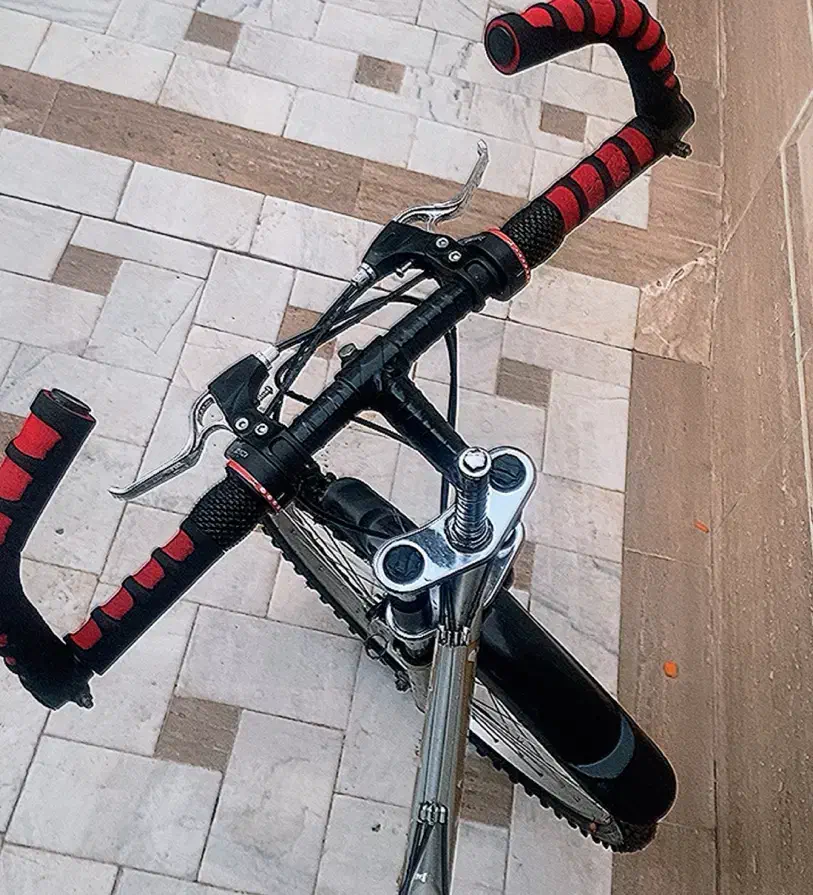 دوچرخه سایز ۲۶ سالم / لاستیک نو/کمک فنر دار|دوچرخه، اسکیت، اسکوتر|قم, باجک دو|دیوار