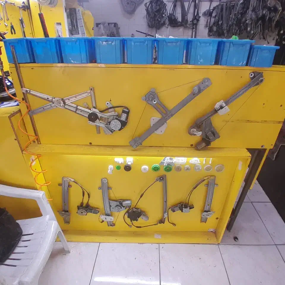 تعمیرپرده برقی عقب،شیشه بالابر،سانروف،اینه بغل قفل|خدمات پیشه و مهارت|اصفهان, جوزدان الیادران|دیوار