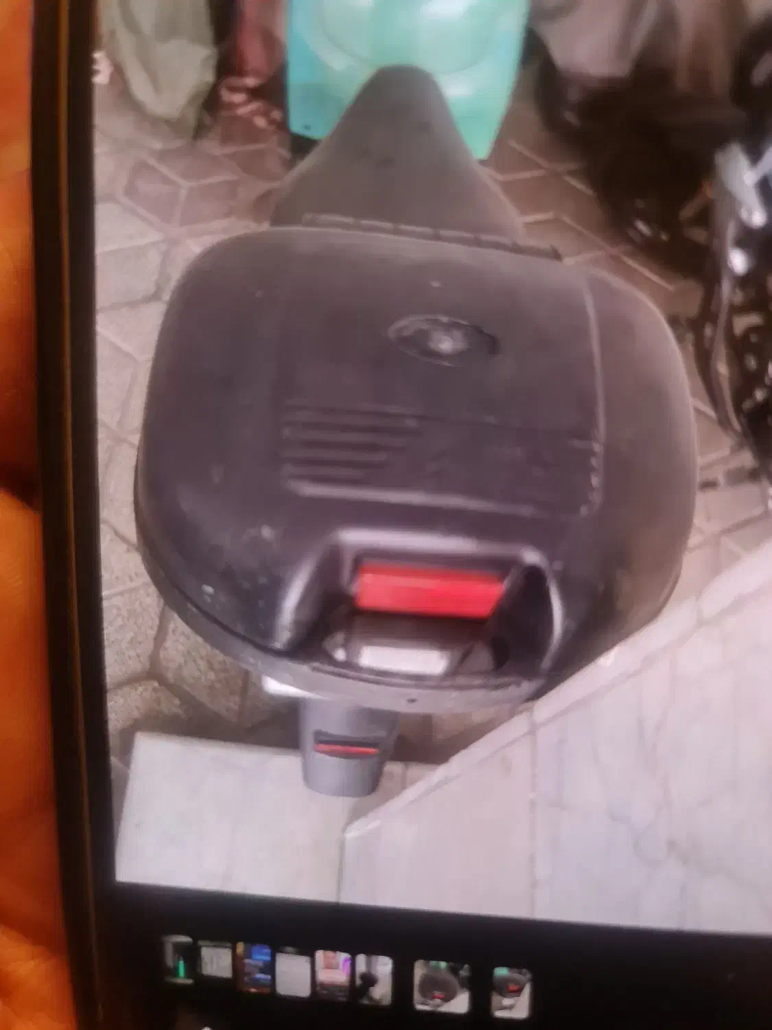 باکس موتور سالم ظرفیت  یک عدد کلاه ایمنی|قطعات یدکی و لوازم جانبی|مشهد, سناباد|دیوار