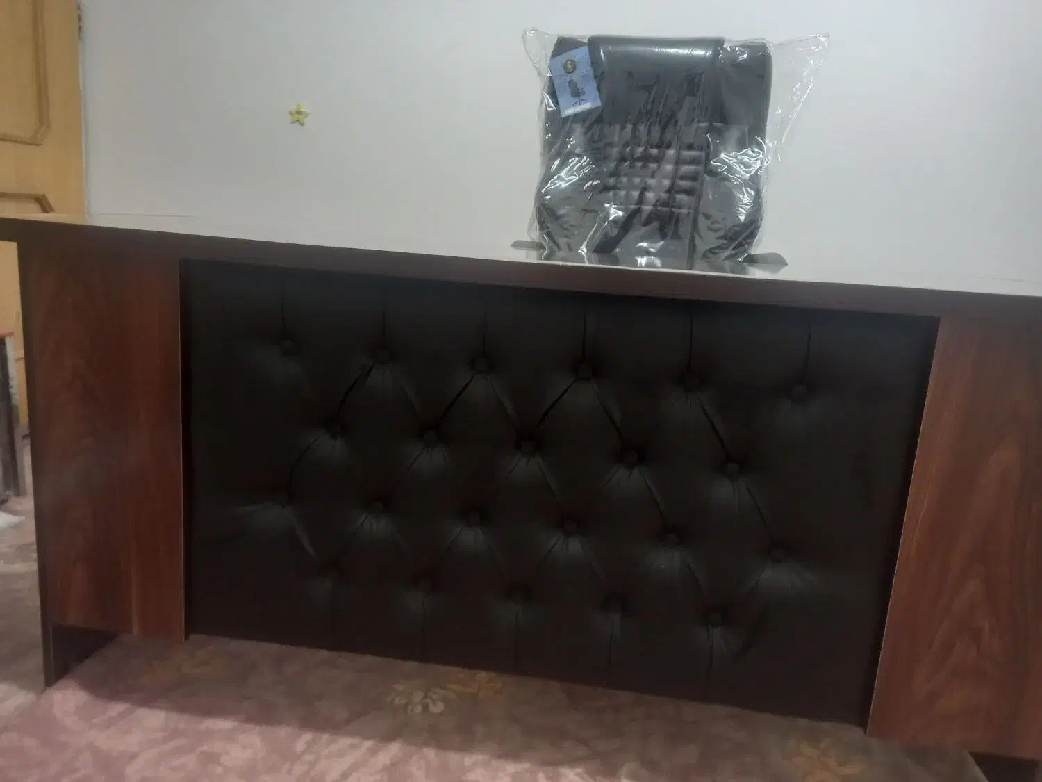 میز و صندلی چرخ دار اداری نو|مبلمان اداری|لنجان, |دیوار