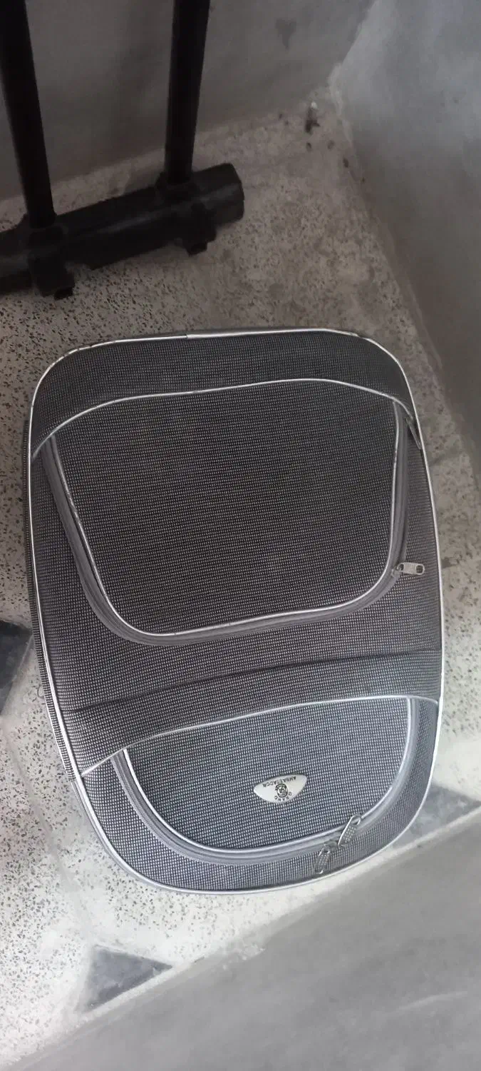 چمدان مسافرتی|کیف، کفش، کمربند|همدان, |دیوار