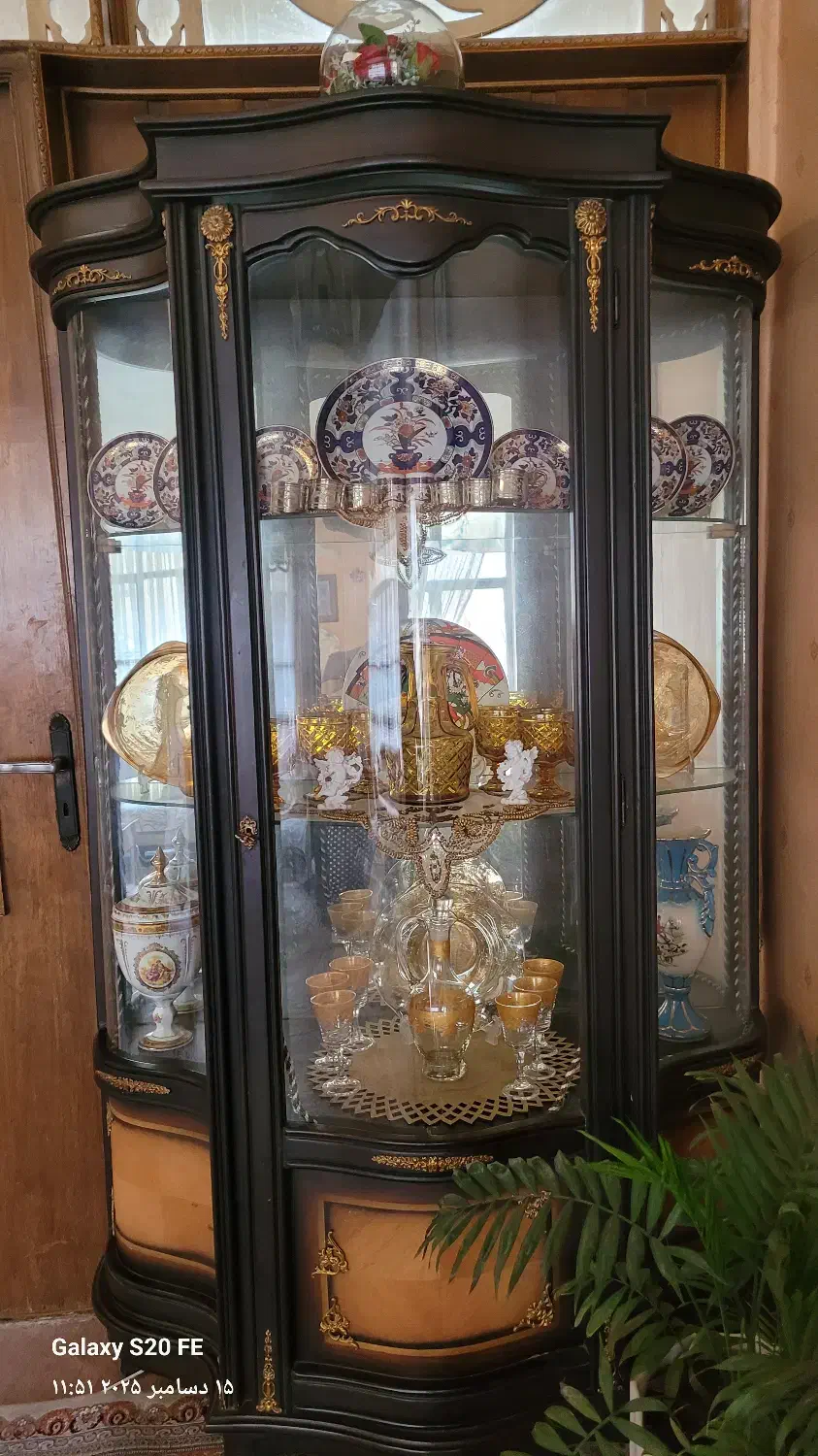 یک جفت لوستر و یک عدد بوفه و ساعت دیواری|لوستر و چراغ آویز|بروجرد, |دیوار